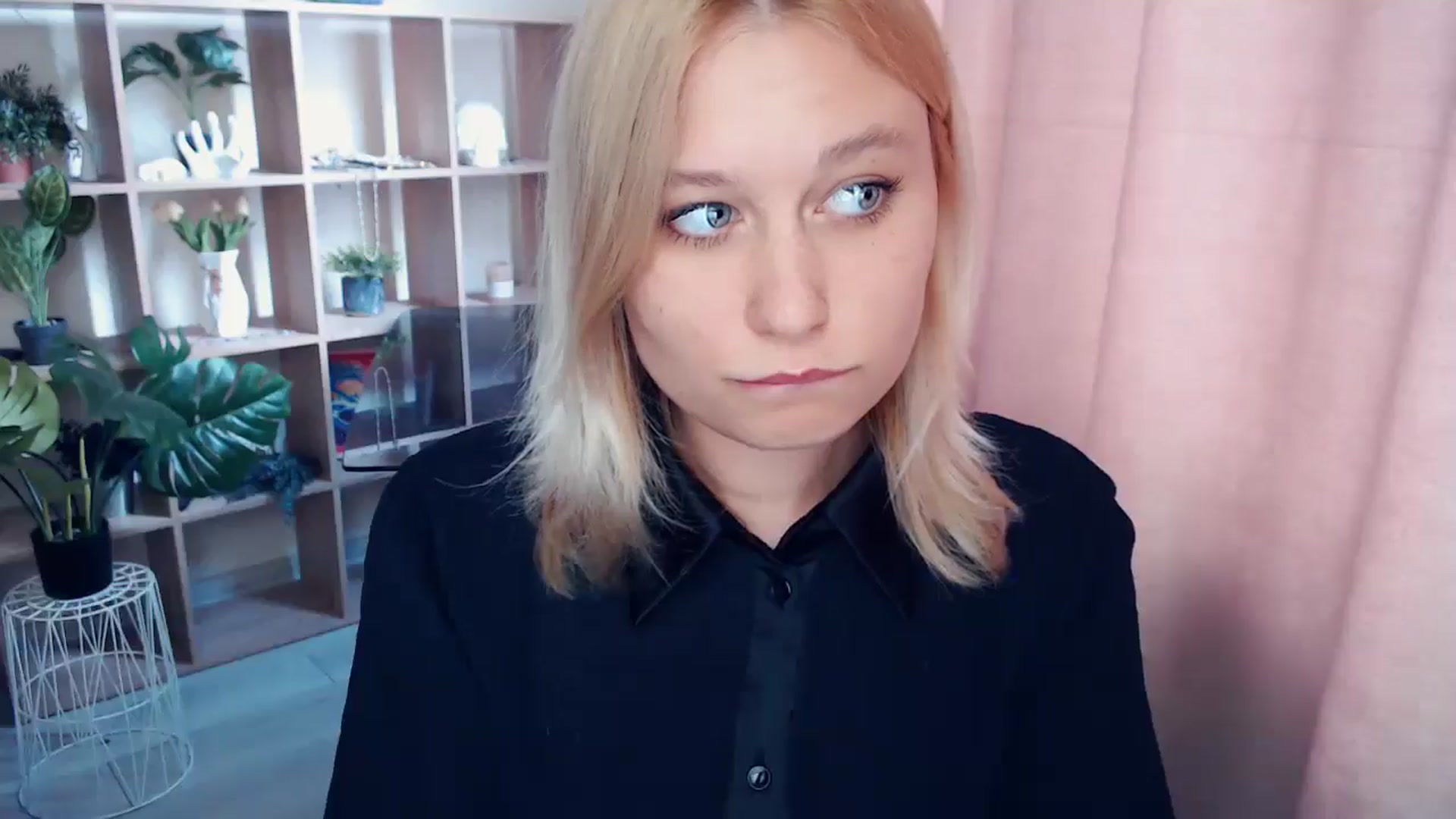 Gallery image thumbnail from Kukla_kolduna's myfreecams stream on, 05/10/2025, 16:01 image 9 of 20