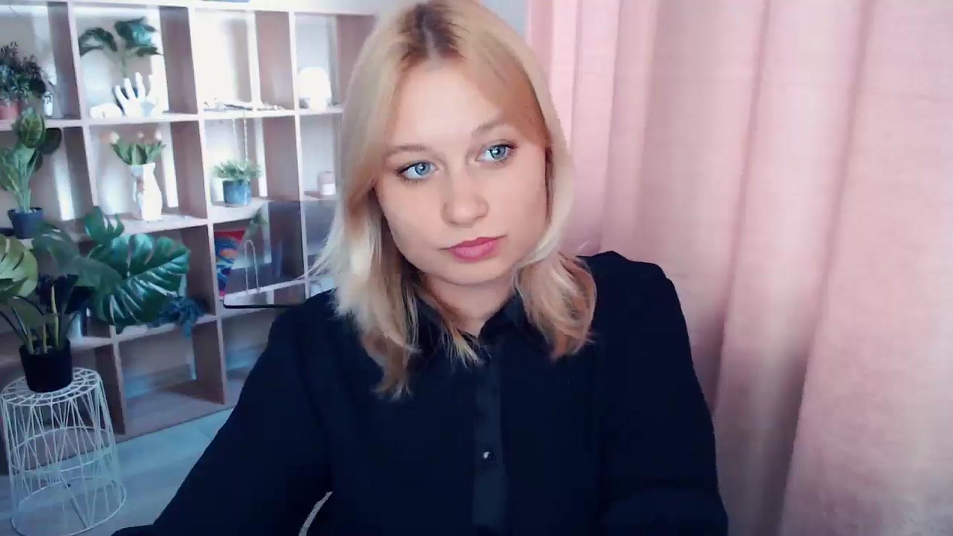 Gallery image thumbnail from Kukla_kolduna's myfreecams stream on, 05/10/2025, 16:01 image 7 of 20