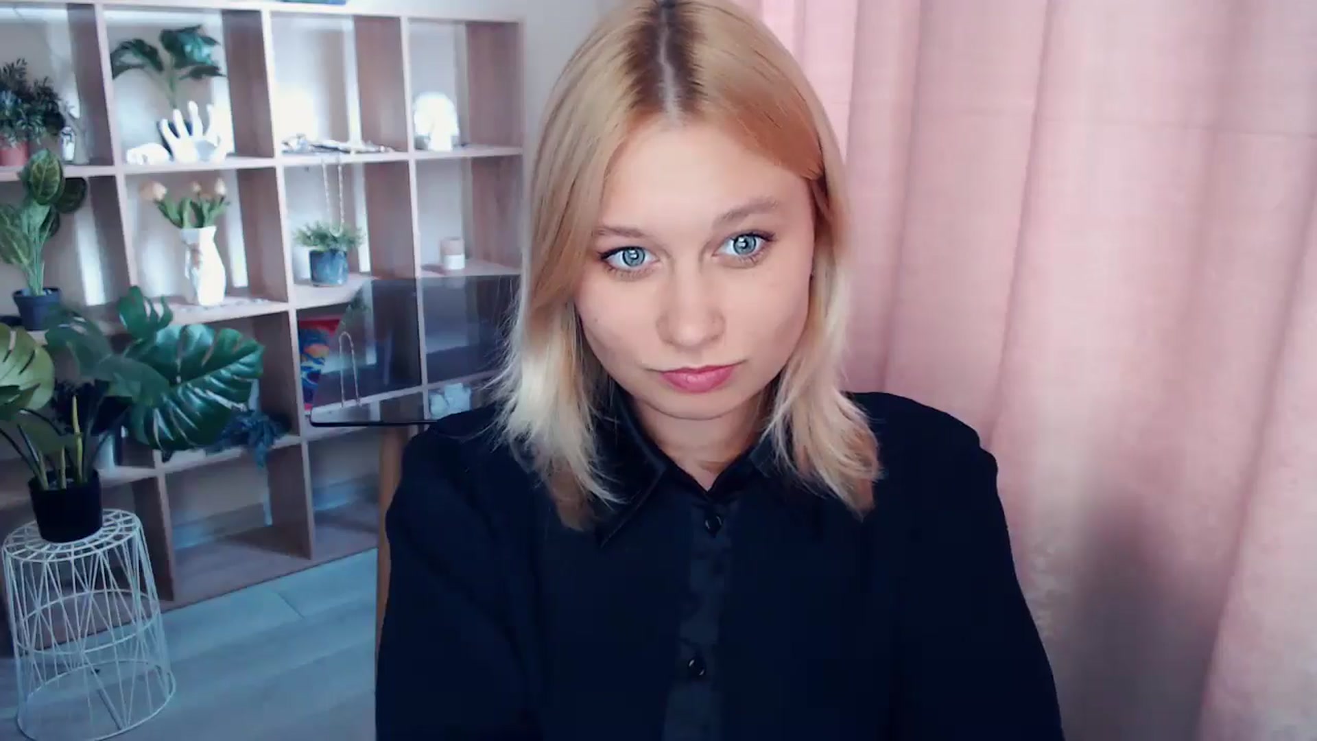 Gallery image thumbnail from Kukla_kolduna's myfreecams stream on, 05/10/2025, 16:01 image 10 of 20