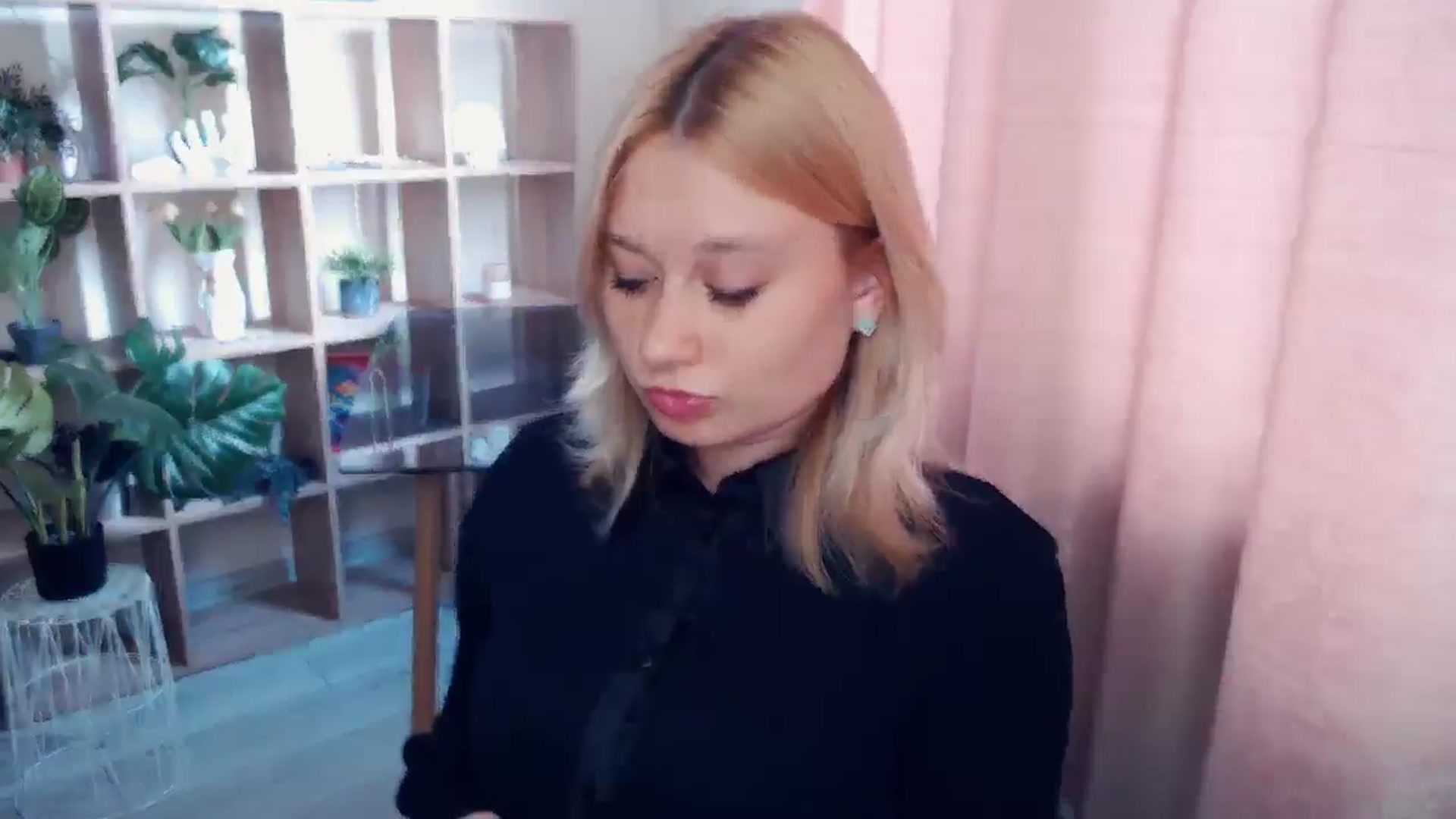 Gallery image thumbnail from Kukla_kolduna's myfreecams stream on, 05/10/2025, 16:01 image 3 of 20
