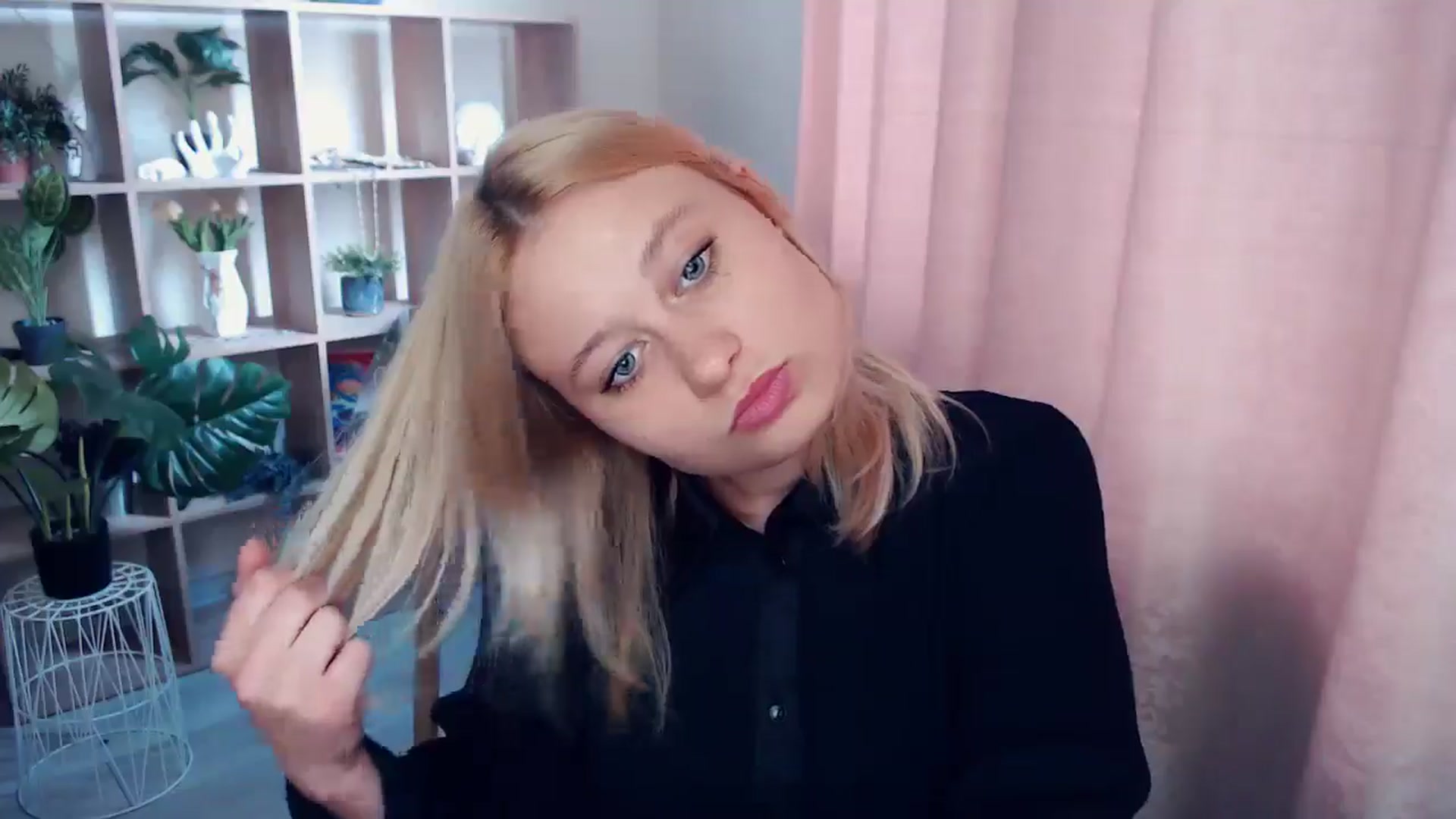 Gallery image thumbnail from Kukla_kolduna's myfreecams stream on, 05/10/2025, 16:01 image 8 of 20