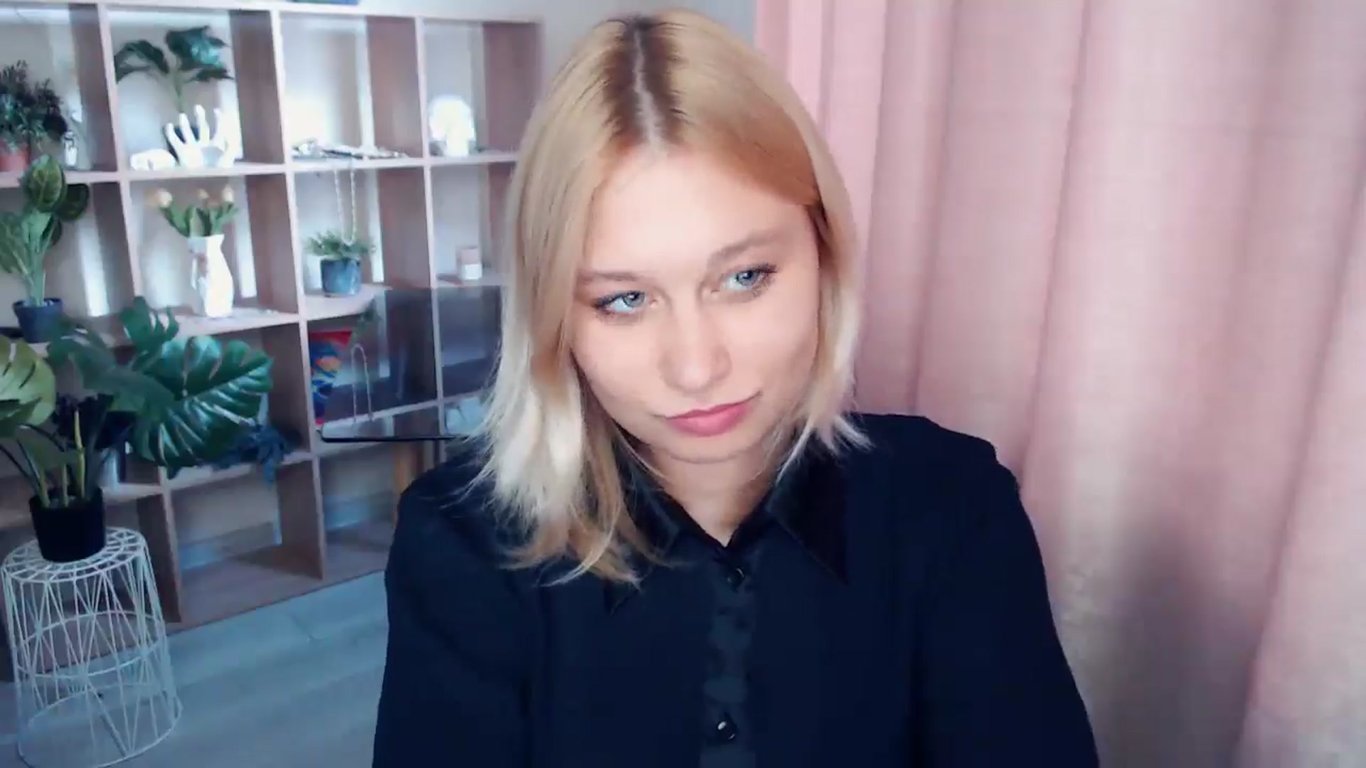 Gallery image thumbnail from Kukla_kolduna's myfreecams stream on, 05/10/2025, 16:01 image 12 of 20