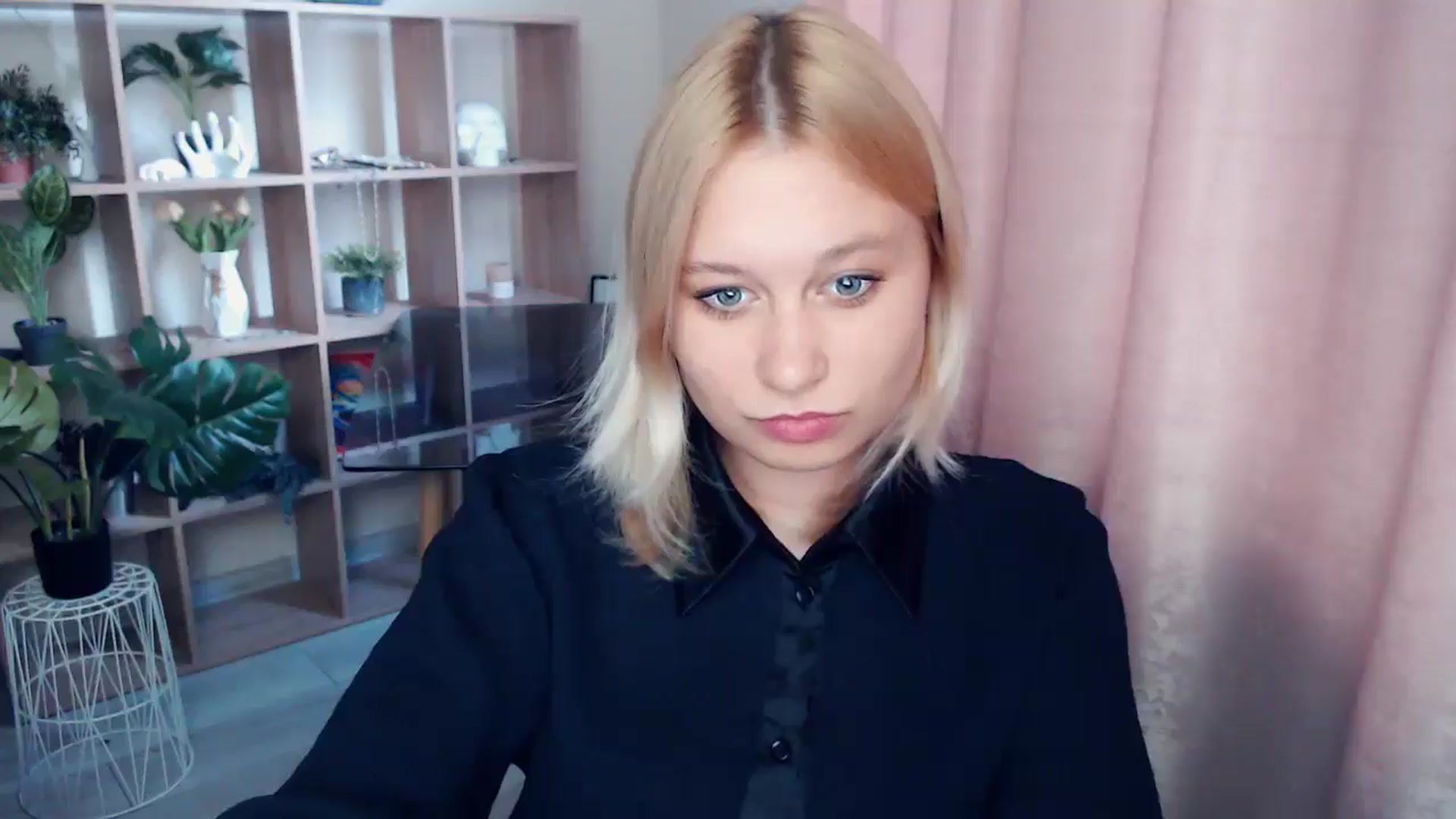 Gallery image thumbnail from Kukla_kolduna's myfreecams stream on, 05/10/2025, 16:01 image 13 of 20