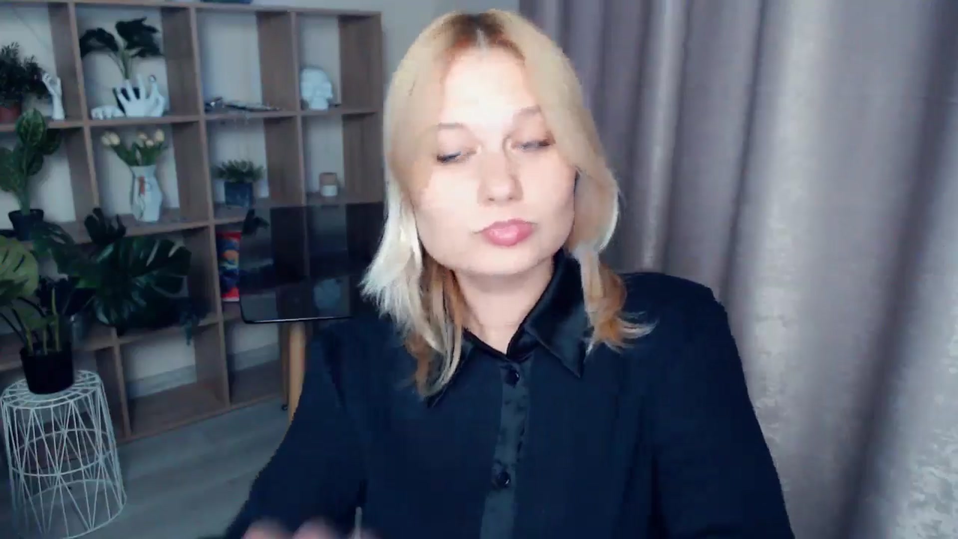 Gallery image thumbnail from Kukla_kolduna's myfreecams stream on, 05/10/2025, 18:09 image 3 of 20