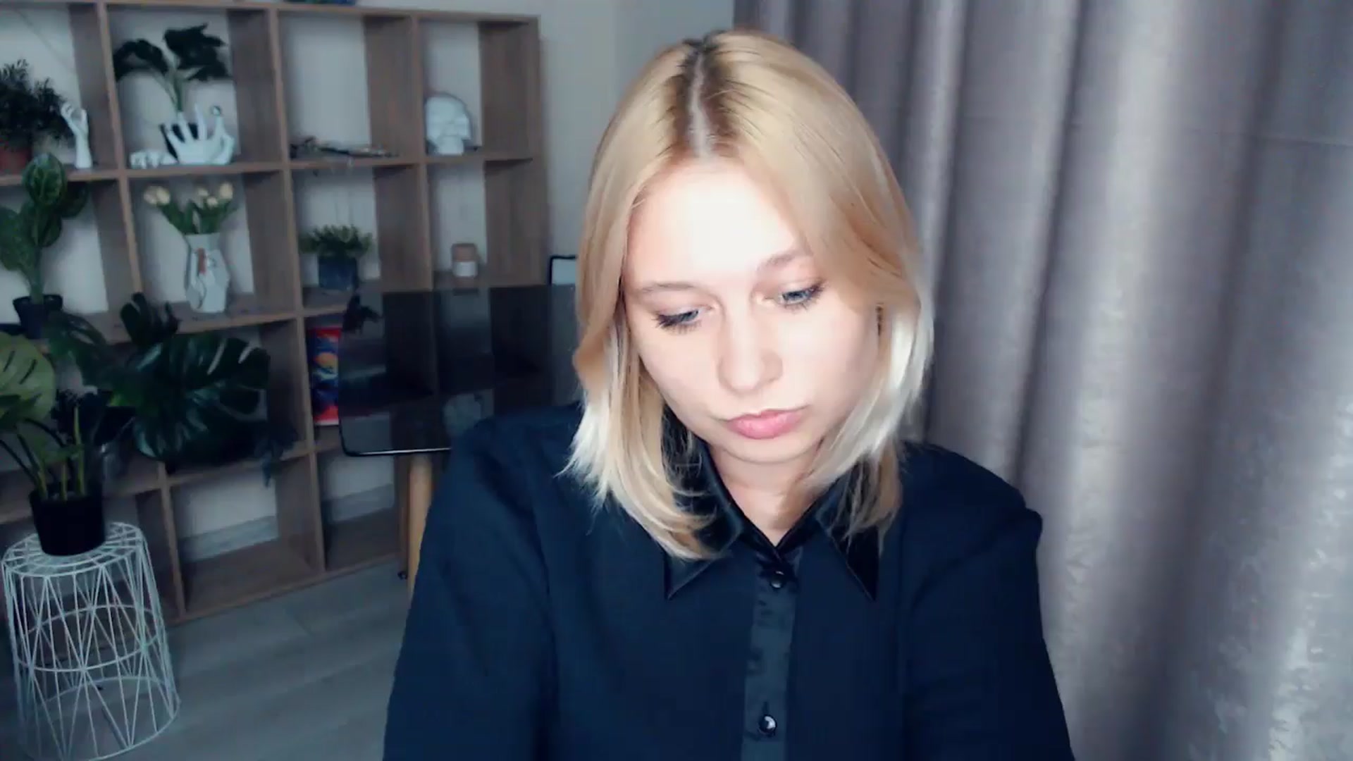 Gallery image thumbnail from Kukla_kolduna's myfreecams stream on, 05/10/2025, 18:09 image 18 of 20