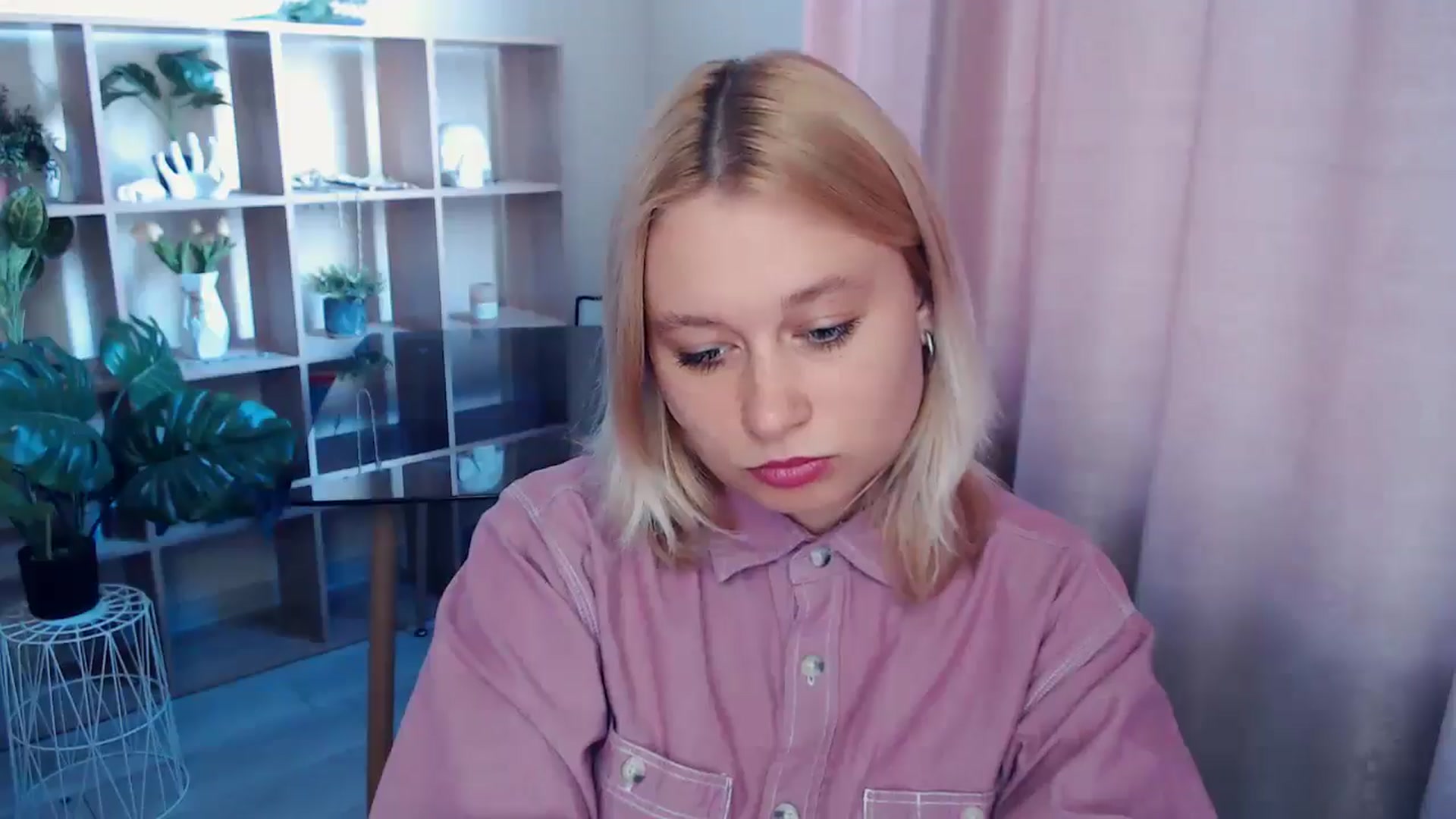Gallery image thumbnail from Kukla_kolduna's myfreecams stream on, 05/11/2025, 15:29 image 9 of 20