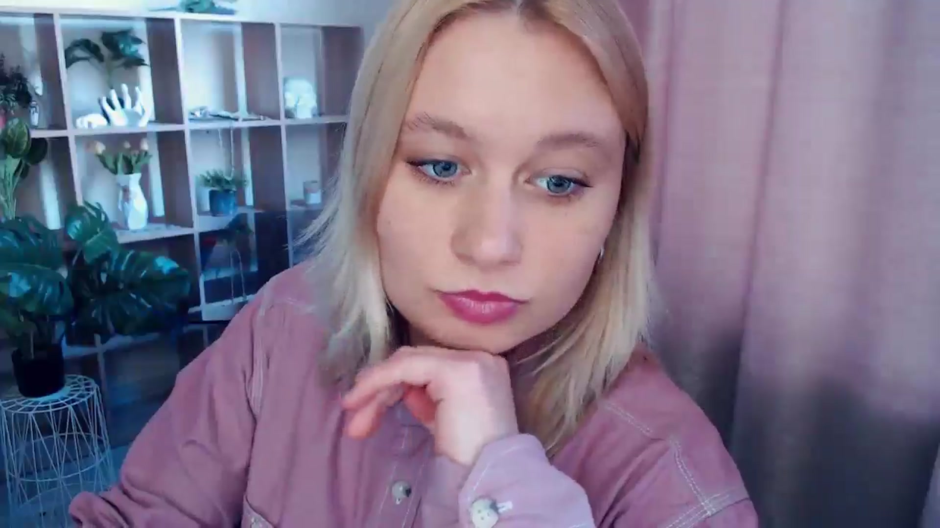 Gallery image thumbnail from Kukla_kolduna's myfreecams stream on, 05/11/2025, 15:29 image 12 of 20