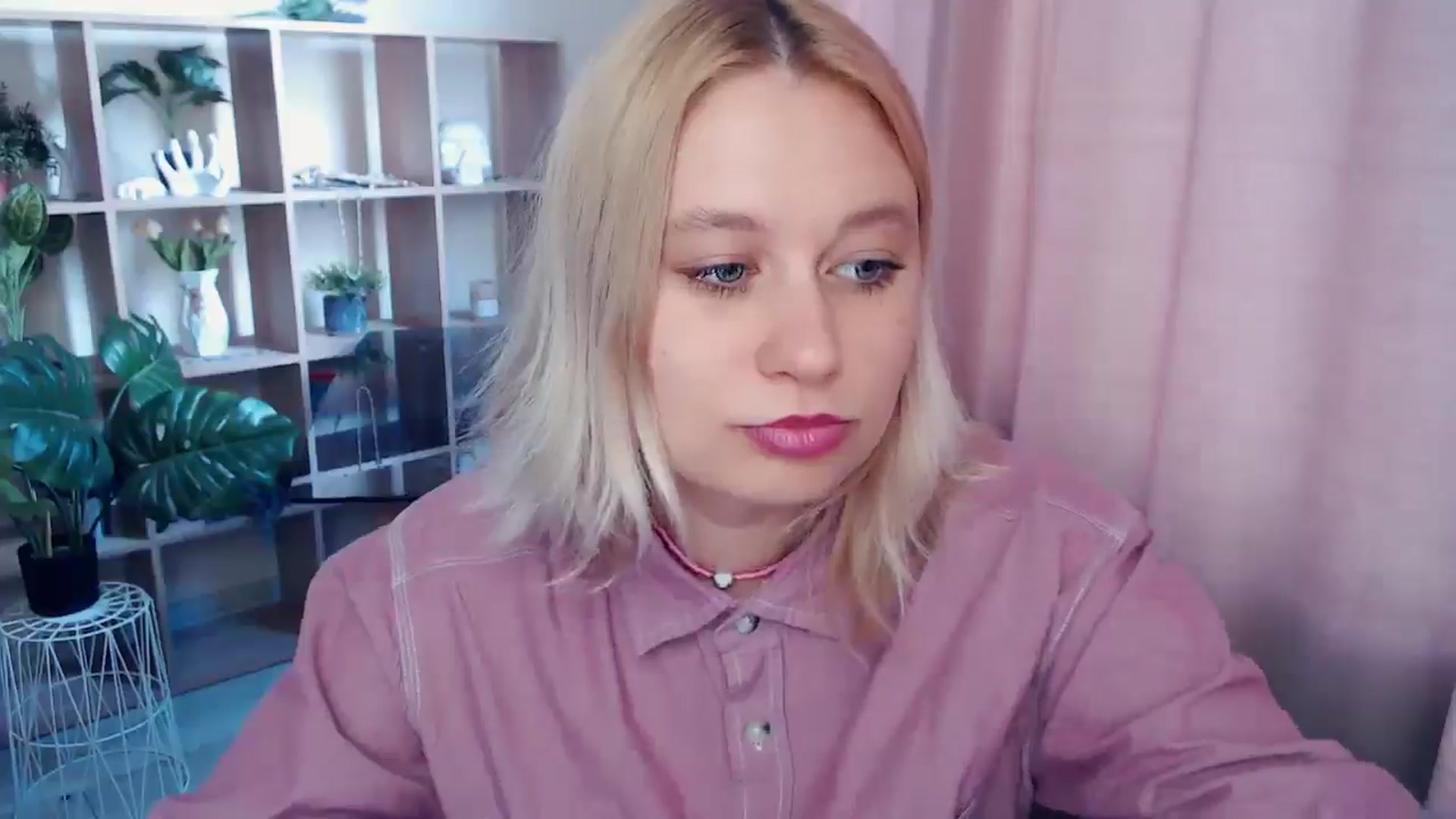 Gallery image thumbnail from Kukla_kolduna's myfreecams stream on, 05/11/2025, 15:29 image 17 of 20
