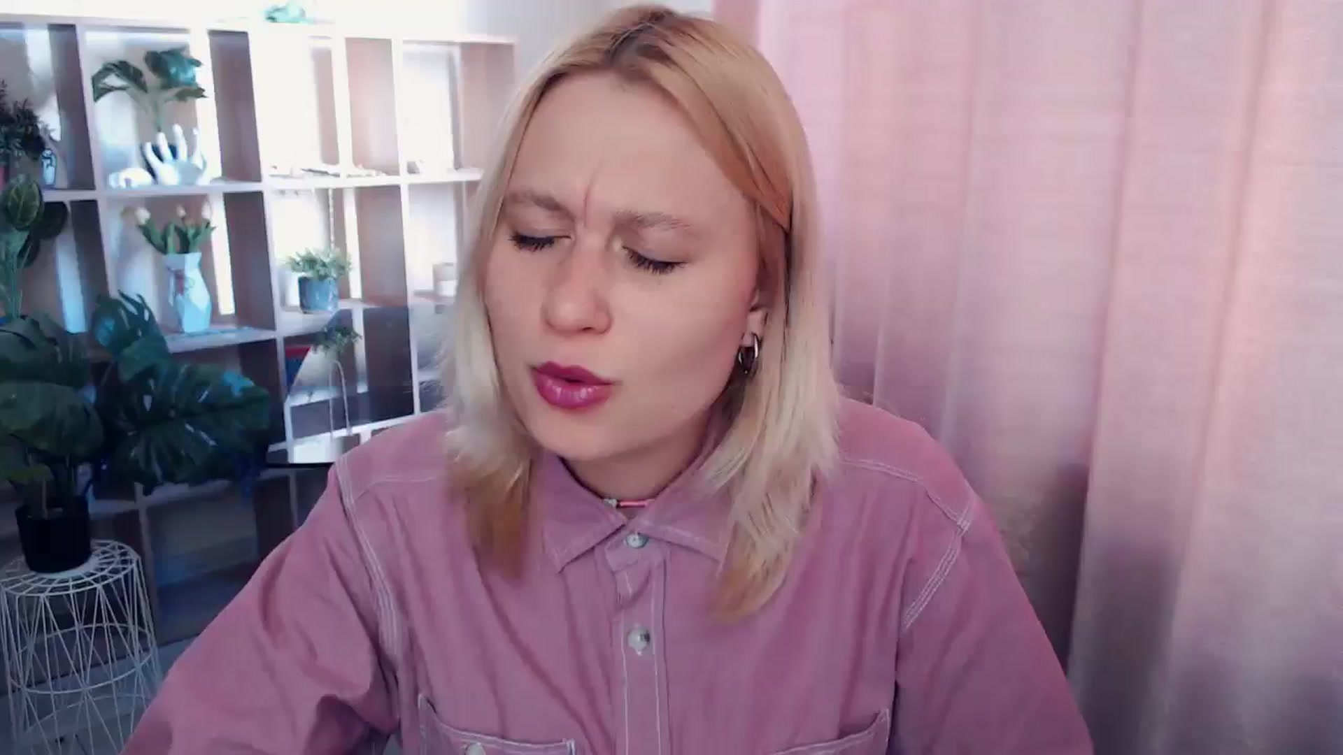 Gallery image thumbnail from Kukla_kolduna's myfreecams stream on, 05/11/2025, 15:29 image 1 of 20