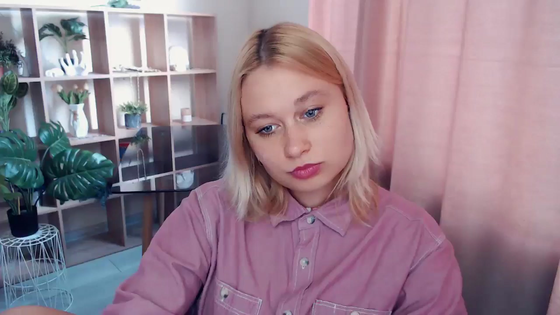 Gallery image thumbnail from Kukla_kolduna's myfreecams stream on, 05/11/2025, 16:11 image 9 of 20