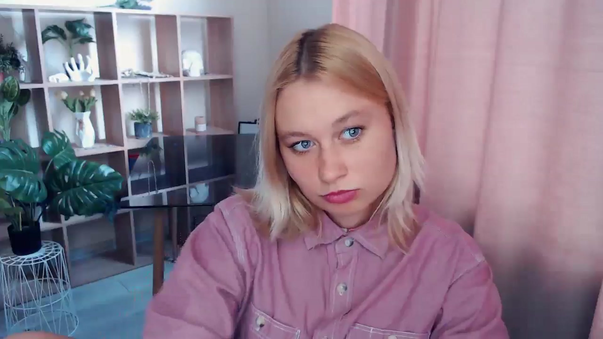 Gallery image thumbnail from Kukla_kolduna's myfreecams stream on, 05/11/2025, 16:11 image 10 of 20