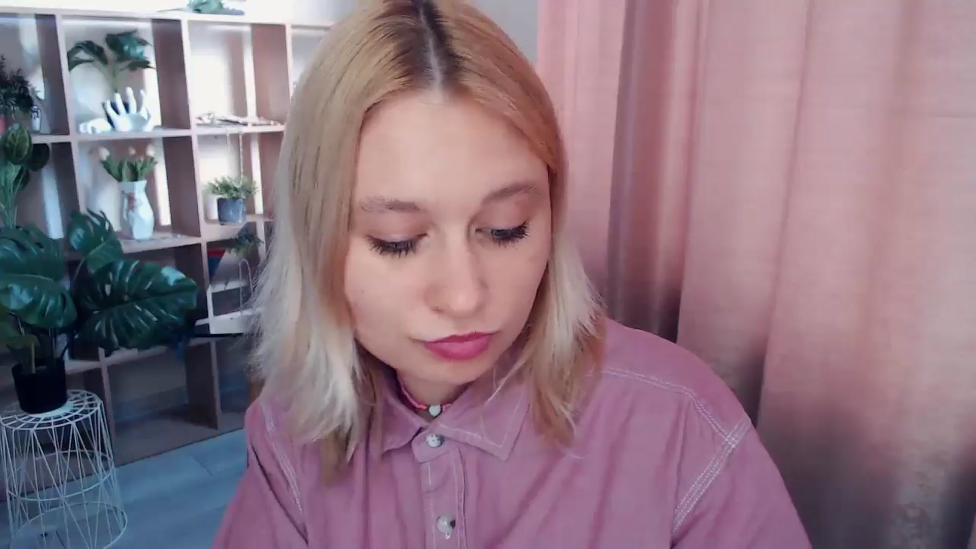 Gallery image thumbnail from Kukla_kolduna's myfreecams stream on, 05/11/2025, 16:11 image 16 of 20