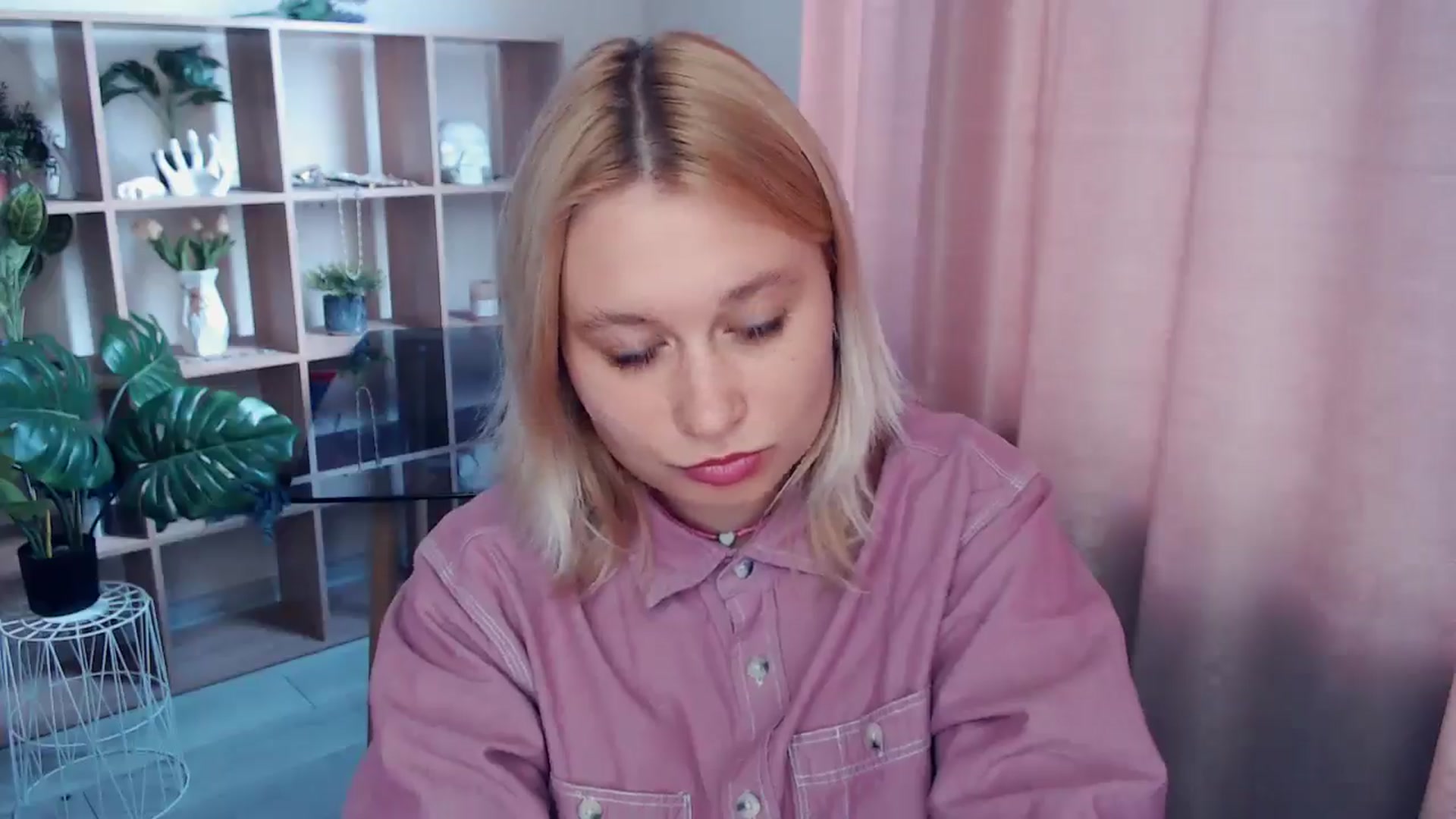 Gallery image thumbnail from Kukla_kolduna's myfreecams stream on, 05/11/2025, 16:11 image 2 of 20