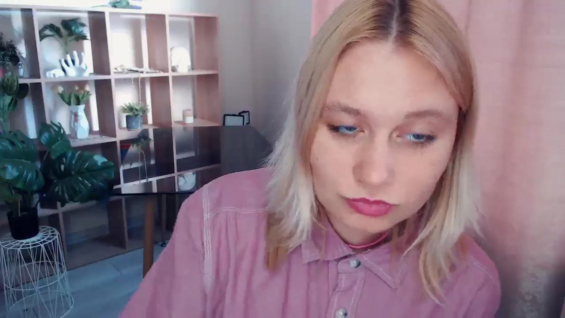 Gallery image thumbnail from Kukla_kolduna's myfreecams stream on, 05/11/2025, 16:11 image 17 of 20