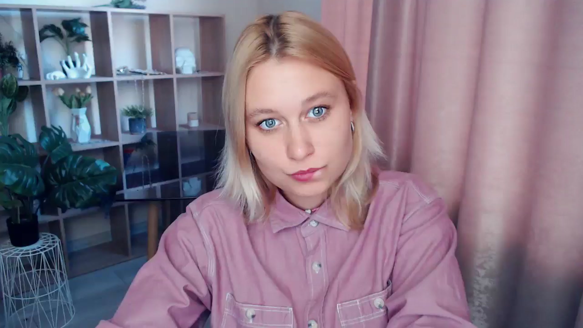 Gallery image thumbnail from Kukla_kolduna's myfreecams stream on, 05/11/2025, 16:57 image 16 of 20