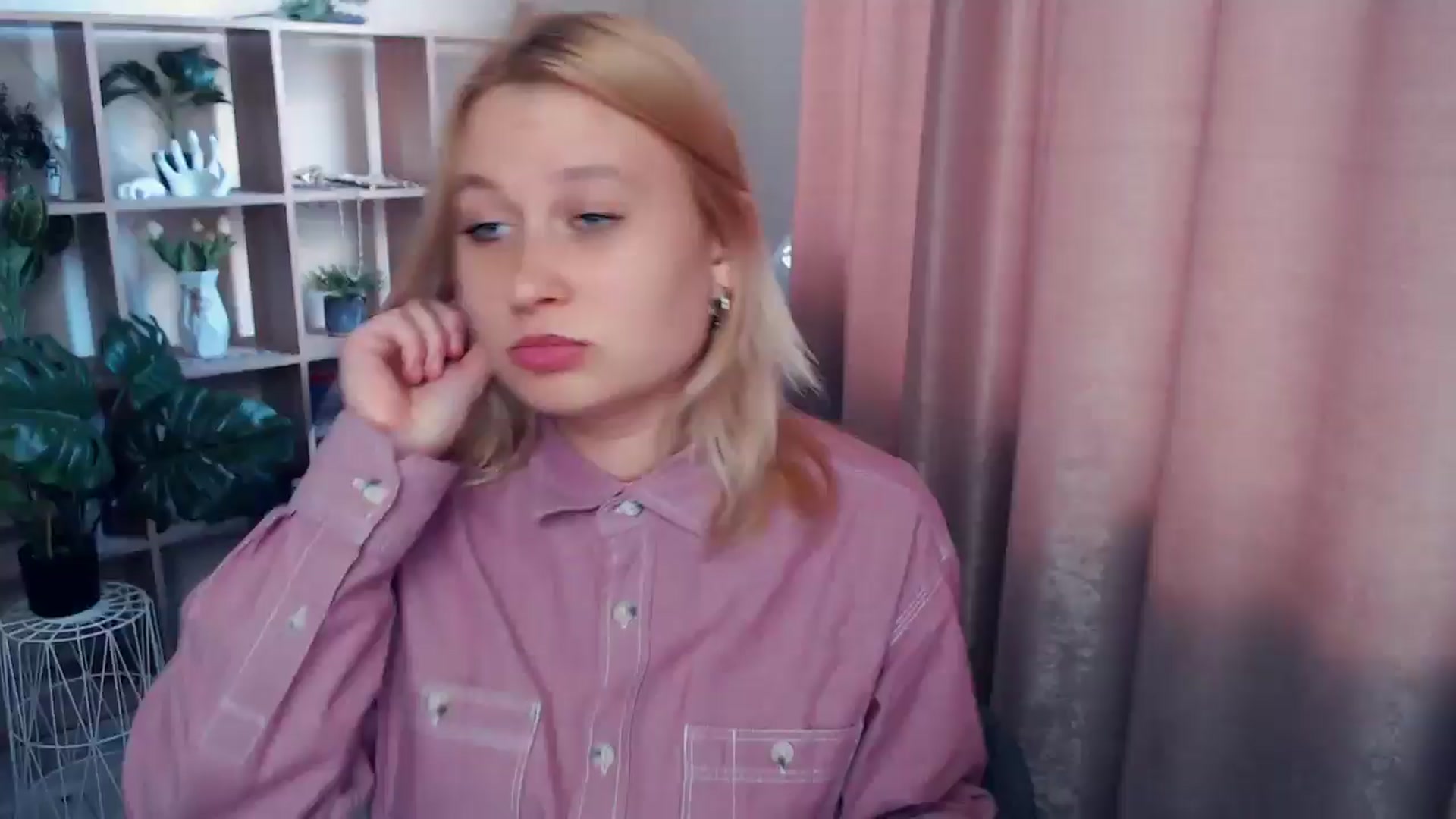 Gallery image thumbnail from Kukla_kolduna's myfreecams stream on, 05/11/2025, 16:57 image 1 of 20