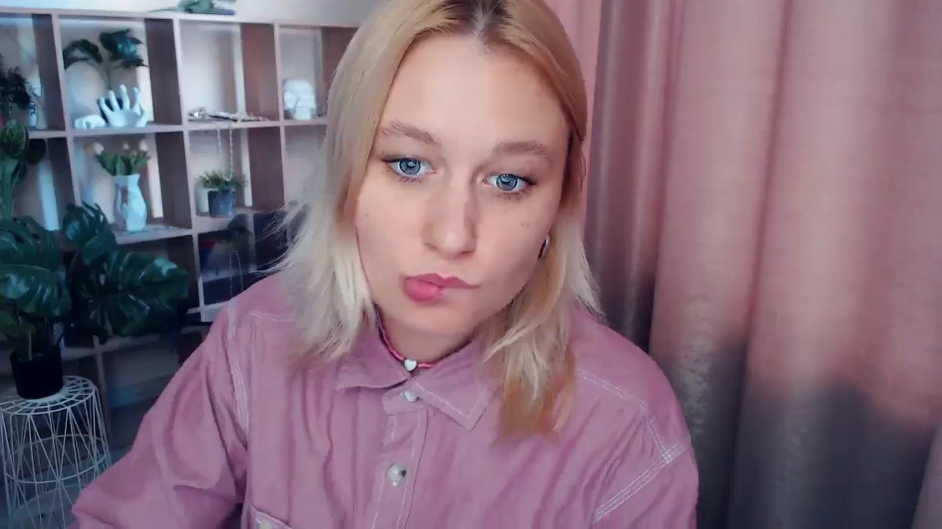 Gallery image thumbnail from Kukla_kolduna's myfreecams stream on, 05/11/2025, 16:57 image 7 of 20