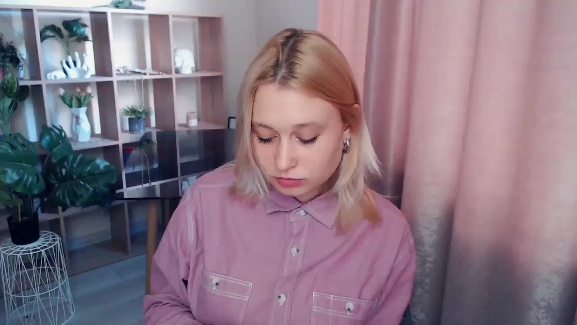Gallery image thumbnail from Kukla_kolduna's myfreecams stream on, 05/11/2025, 16:57 image 3 of 20