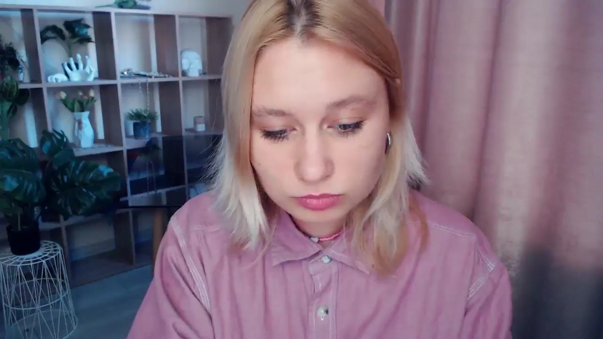 Gallery image thumbnail from Kukla_kolduna's myfreecams stream on, 05/11/2025, 16:57 image 19 of 20