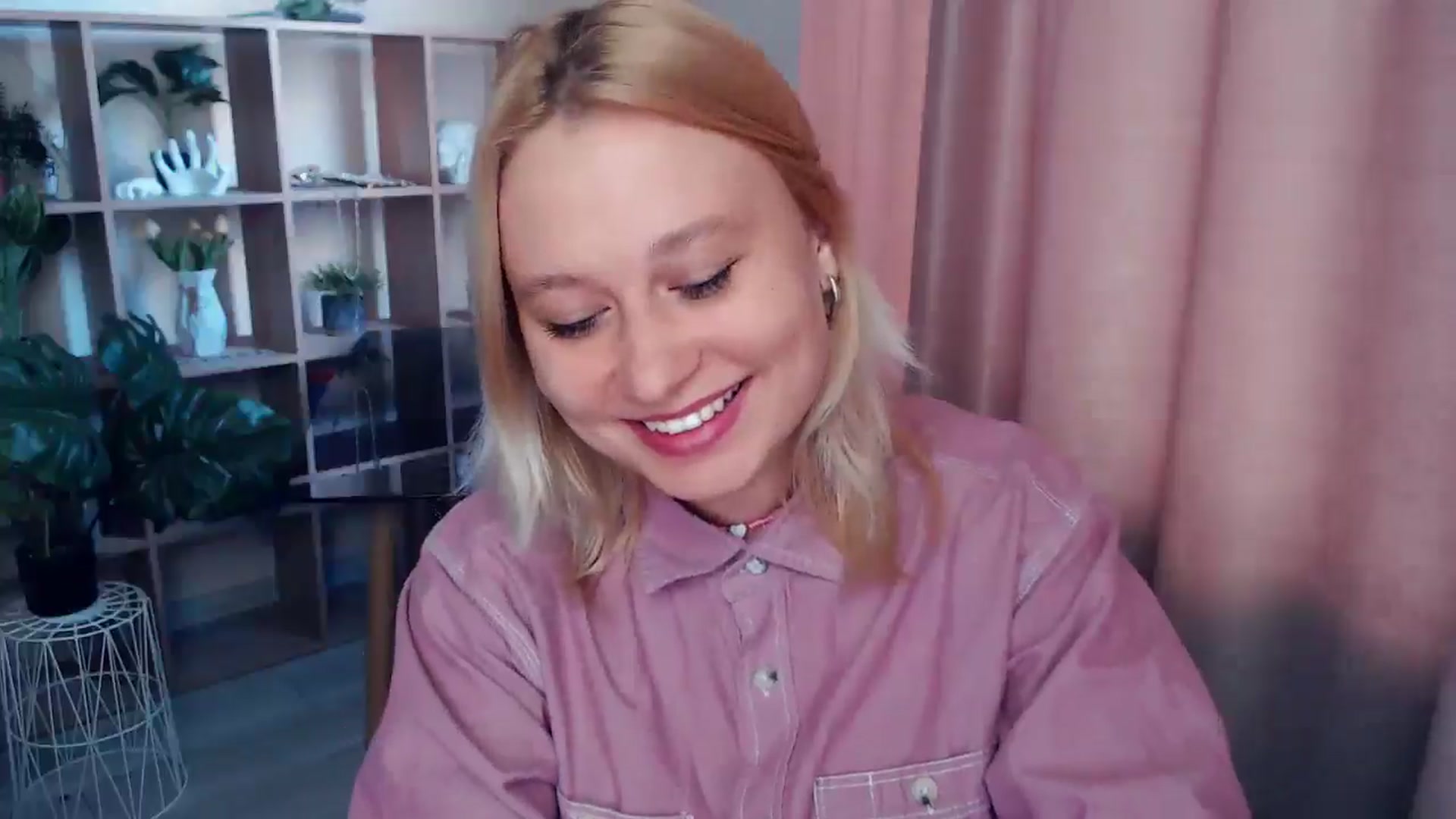 Gallery image thumbnail from Kukla_kolduna's myfreecams stream on, 05/11/2025, 16:57 image 12 of 20