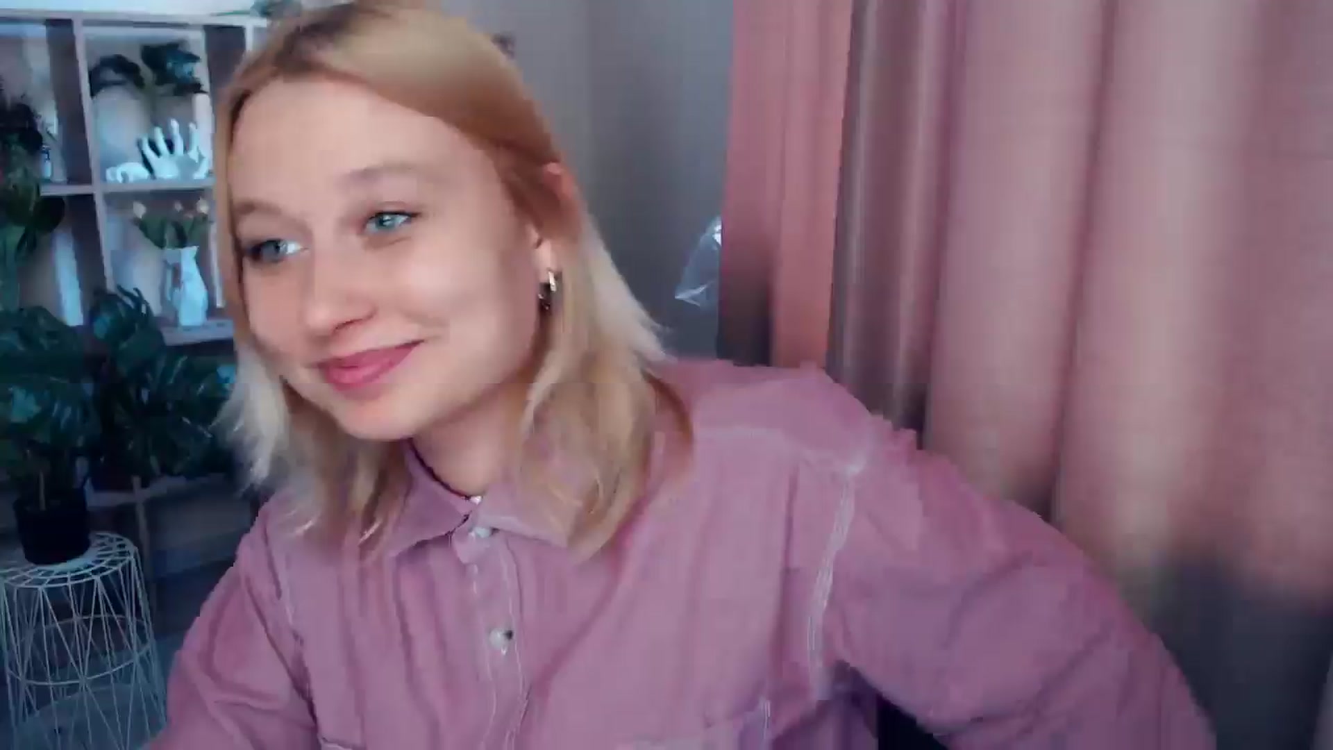 Gallery image thumbnail from Kukla_kolduna's myfreecams stream on, 05/11/2025, 16:57 image 14 of 20