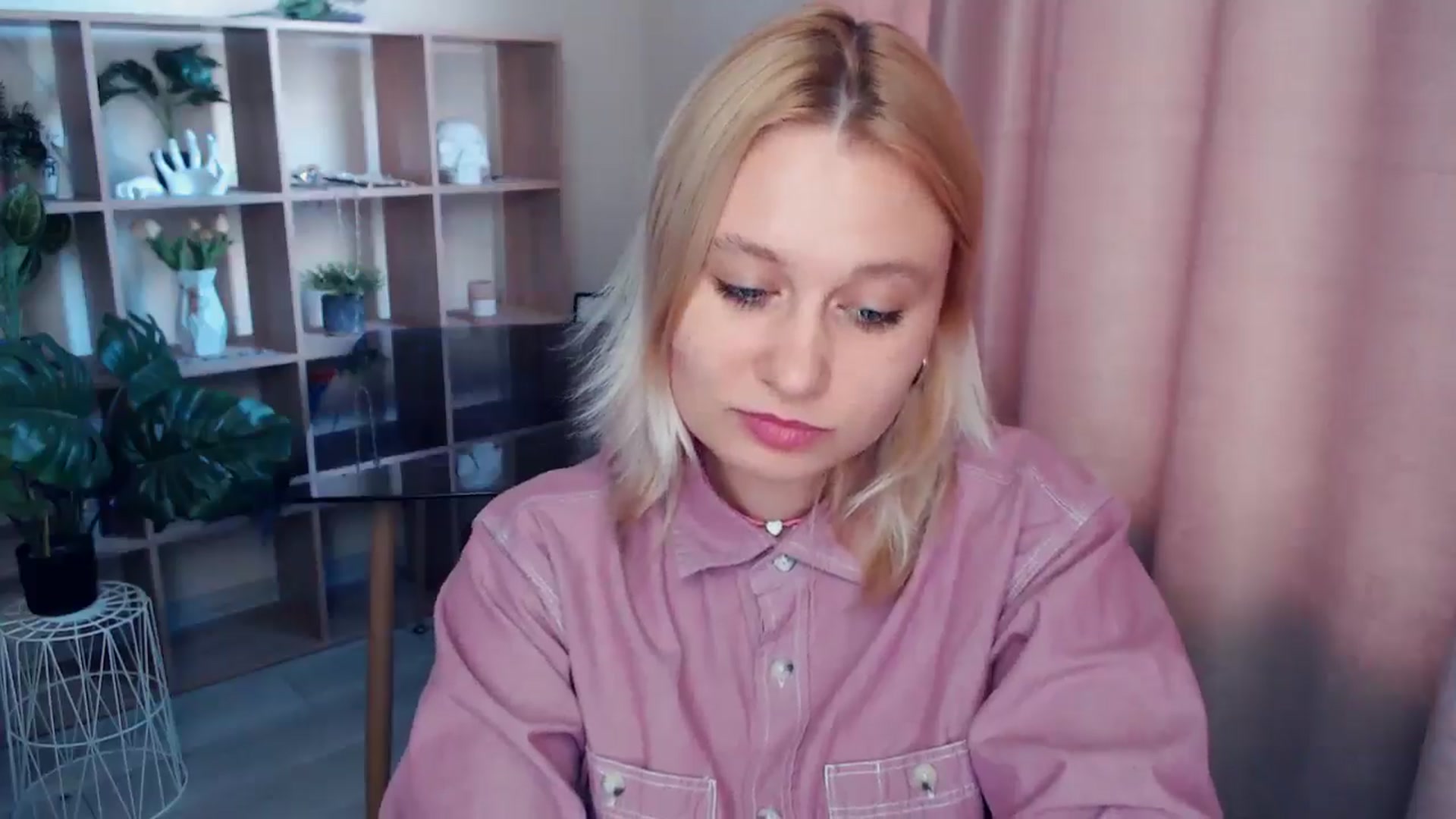 Gallery image thumbnail from Kukla_kolduna's myfreecams stream on, 05/11/2025, 16:57 image 13 of 20