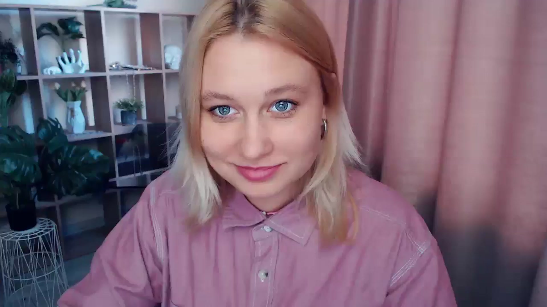 Gallery image thumbnail from Kukla_kolduna's myfreecams stream on, 05/11/2025, 16:57 image 11 of 20