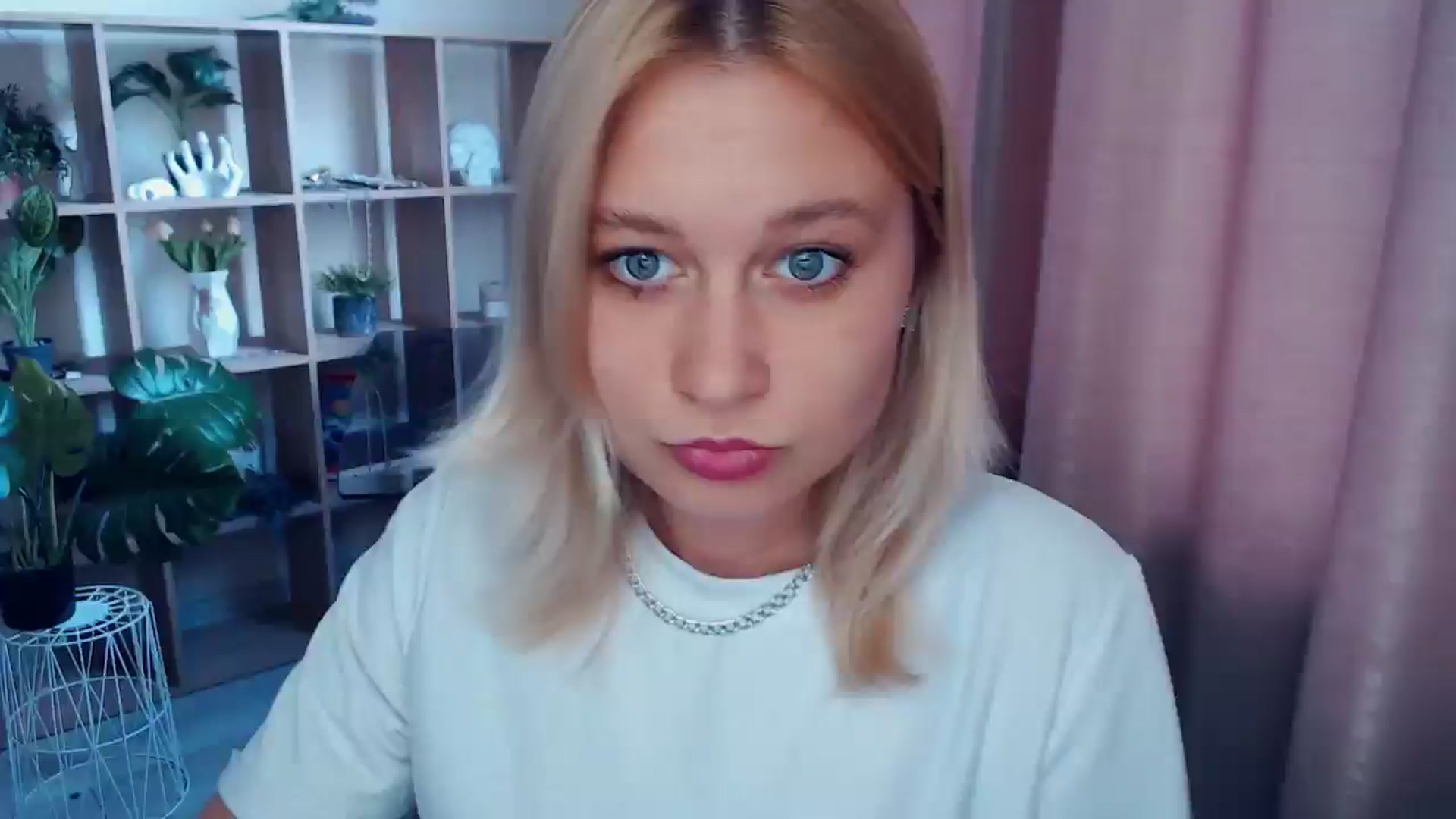 Gallery image thumbnail from Kukla_kolduna's myfreecams stream on, 05/14/2025, 17:42 image 1 of 20