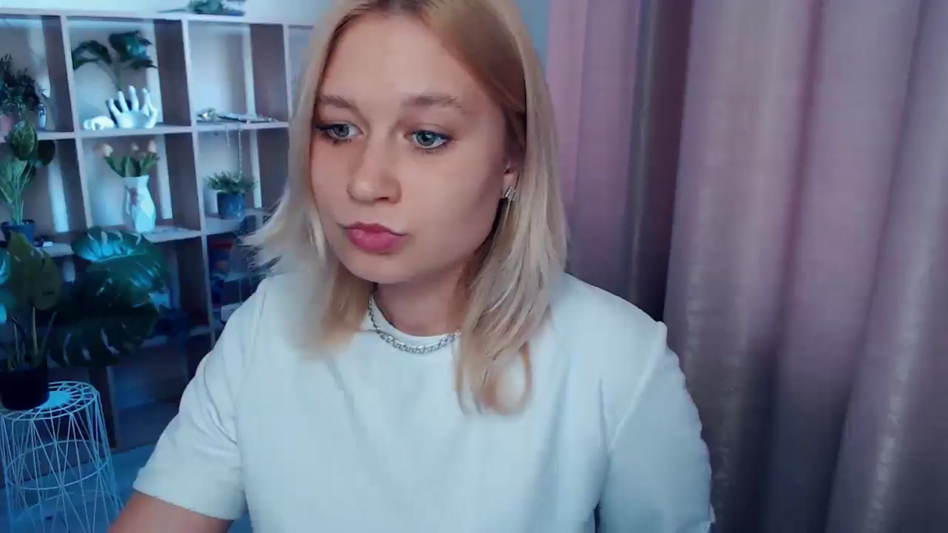 Gallery image thumbnail from Kukla_kolduna's myfreecams stream on, 05/14/2025, 17:42 image 4 of 20