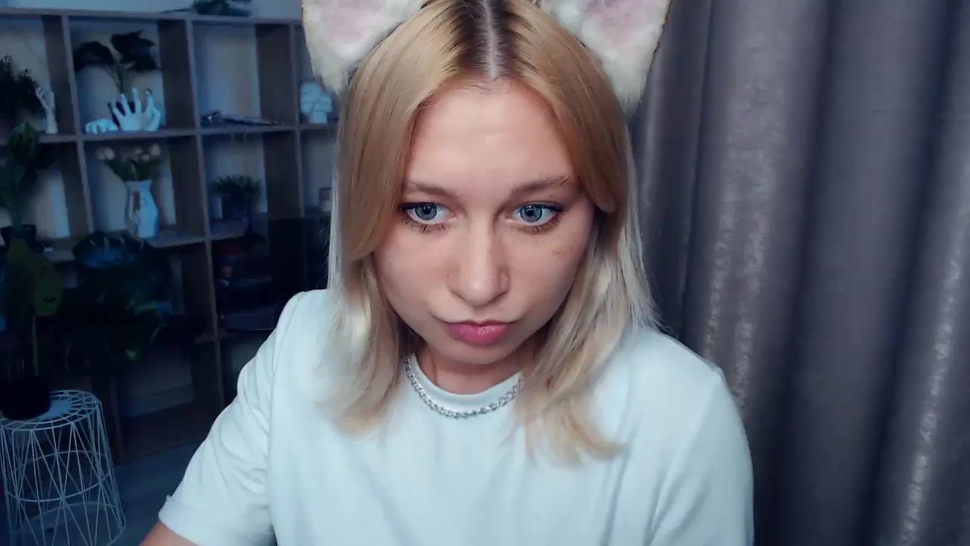 Gallery image thumbnail from Kukla_kolduna's myfreecams stream on, 05/14/2025, 17:42 image 20 of 20