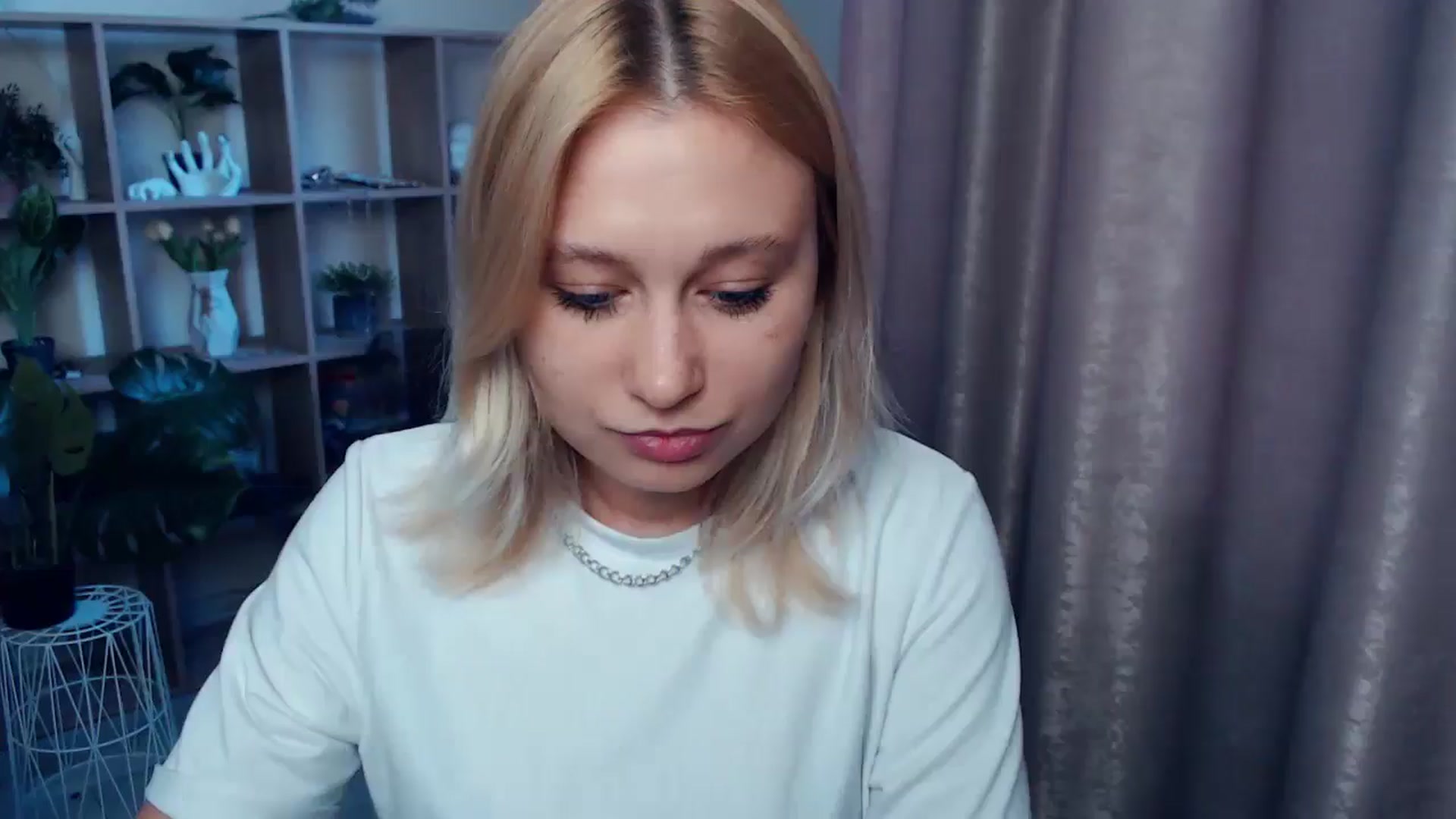 Gallery image thumbnail from Kukla_kolduna's myfreecams stream on, 05/14/2025, 17:42 image 17 of 20