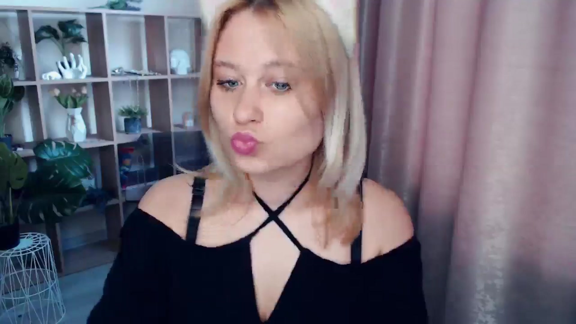 Gallery image thumbnail from Kukla_kolduna's myfreecams stream on, 05/15/2025, 15:49 image 15 of 20