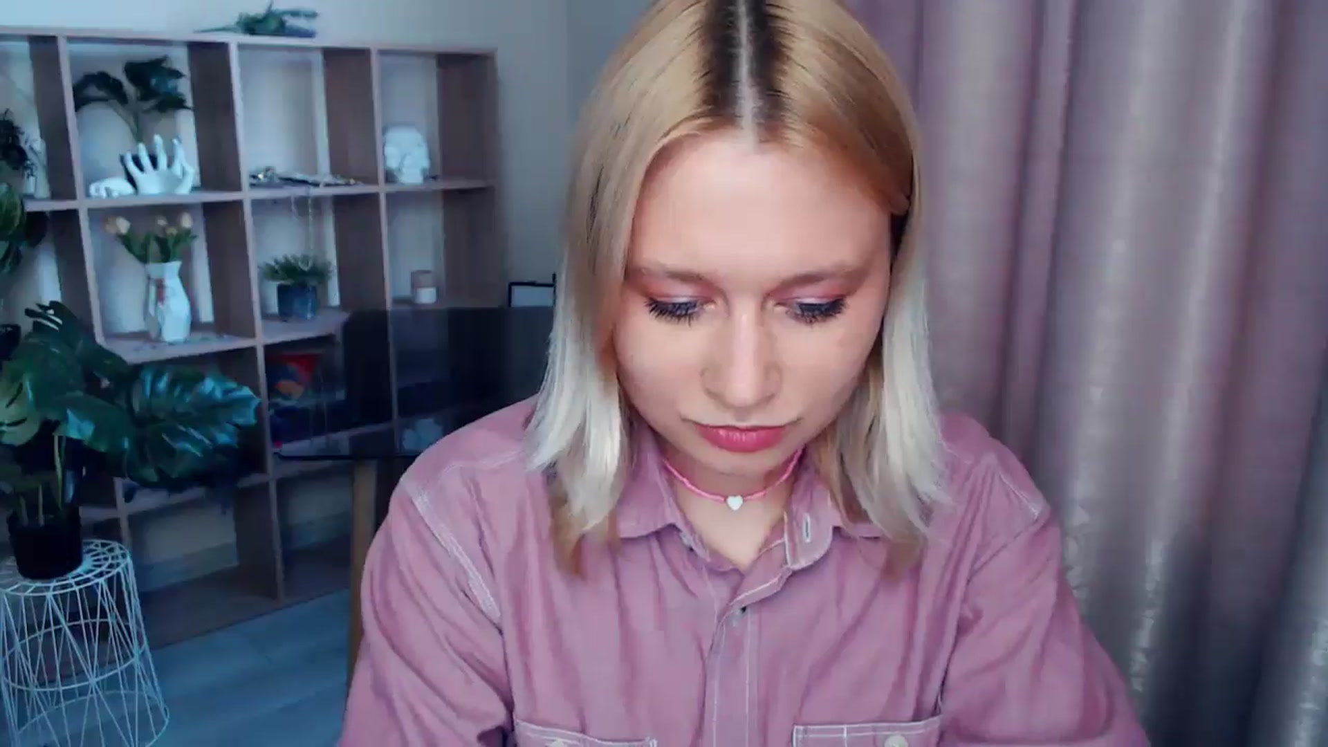 Gallery image thumbnail from Kukla_kolduna's myfreecams stream on, 05/17/2025, 17:40 image 8 of 20
