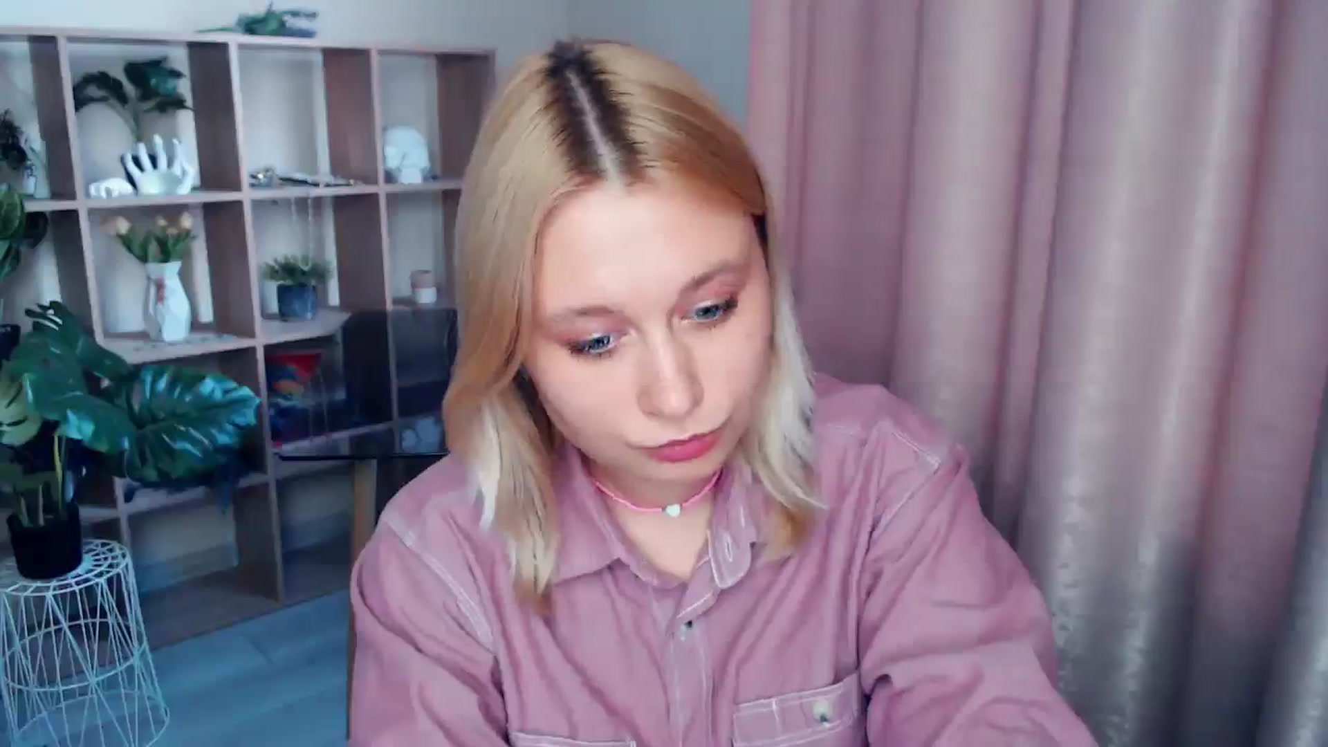 Gallery image thumbnail from Kukla_kolduna's myfreecams stream on, 05/17/2025, 17:40 image 10 of 20