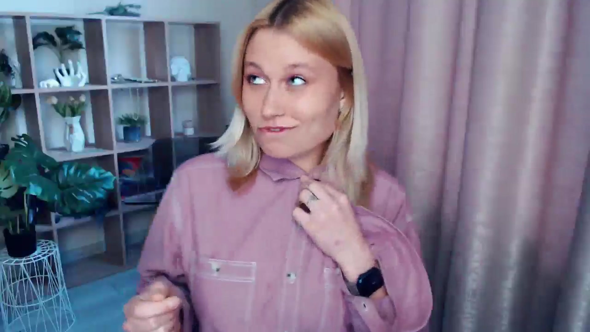 Gallery image thumbnail from Kukla_kolduna's myfreecams stream on, 05/17/2025, 17:40 image 2 of 20