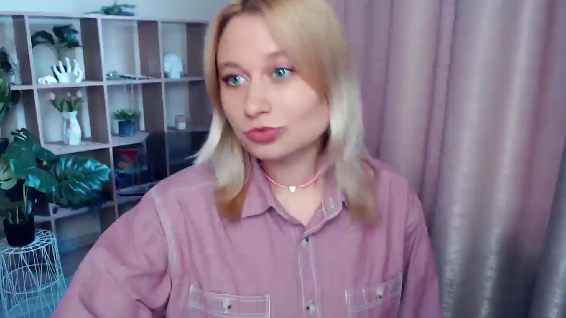 Gallery image thumbnail from Kukla_kolduna's myfreecams stream on, 05/17/2025, 17:40 image 1 of 20