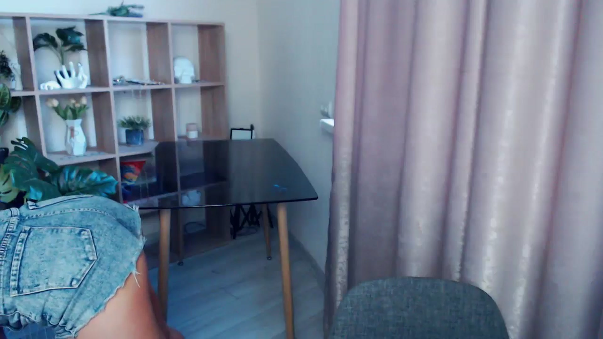 Gallery image thumbnail from Kukla_kolduna's myfreecams stream on, 05/17/2025, 17:40 image 17 of 20