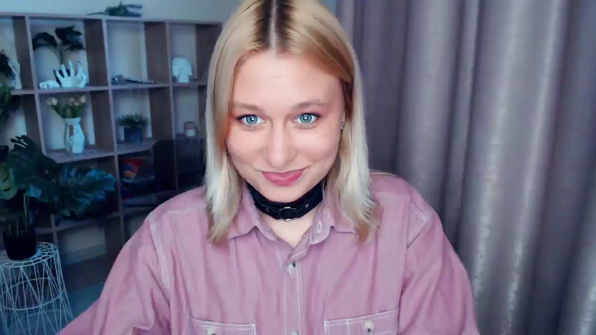Gallery image thumbnail from Kukla_kolduna's myfreecams stream on, 05/17/2025, 17:40 image 19 of 20