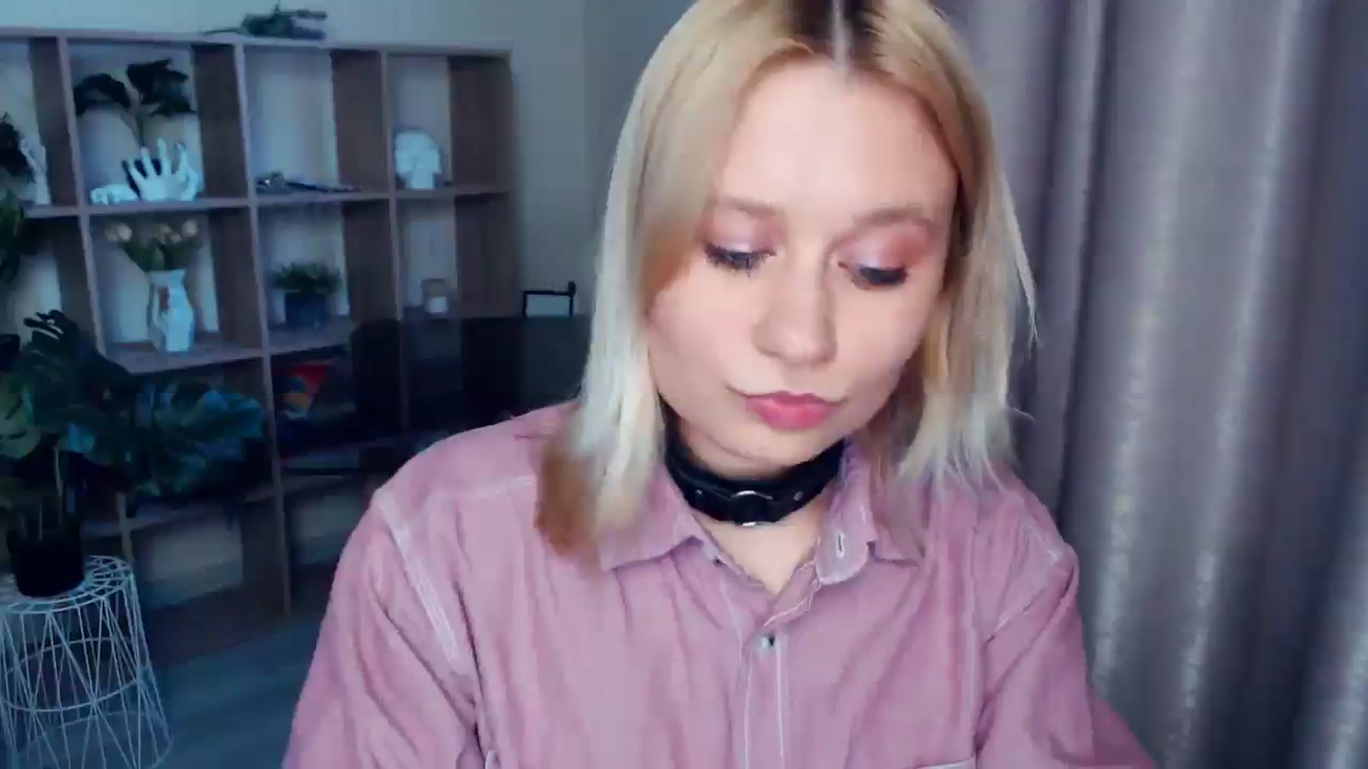 Gallery image thumbnail from Kukla_kolduna's myfreecams stream on, 05/17/2025, 17:40 image 20 of 20