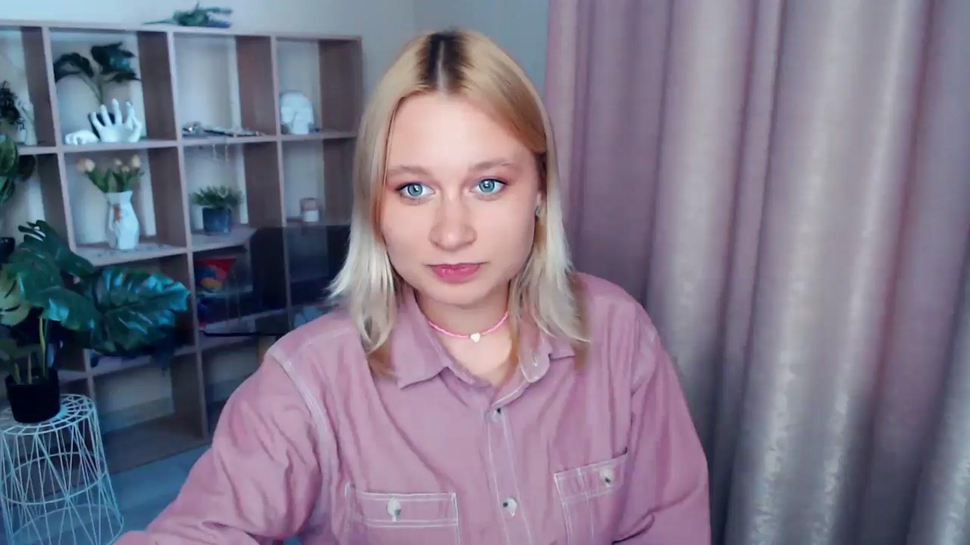 Gallery image thumbnail from Kukla_kolduna's myfreecams stream on, 05/17/2025, 17:40 image 15 of 20