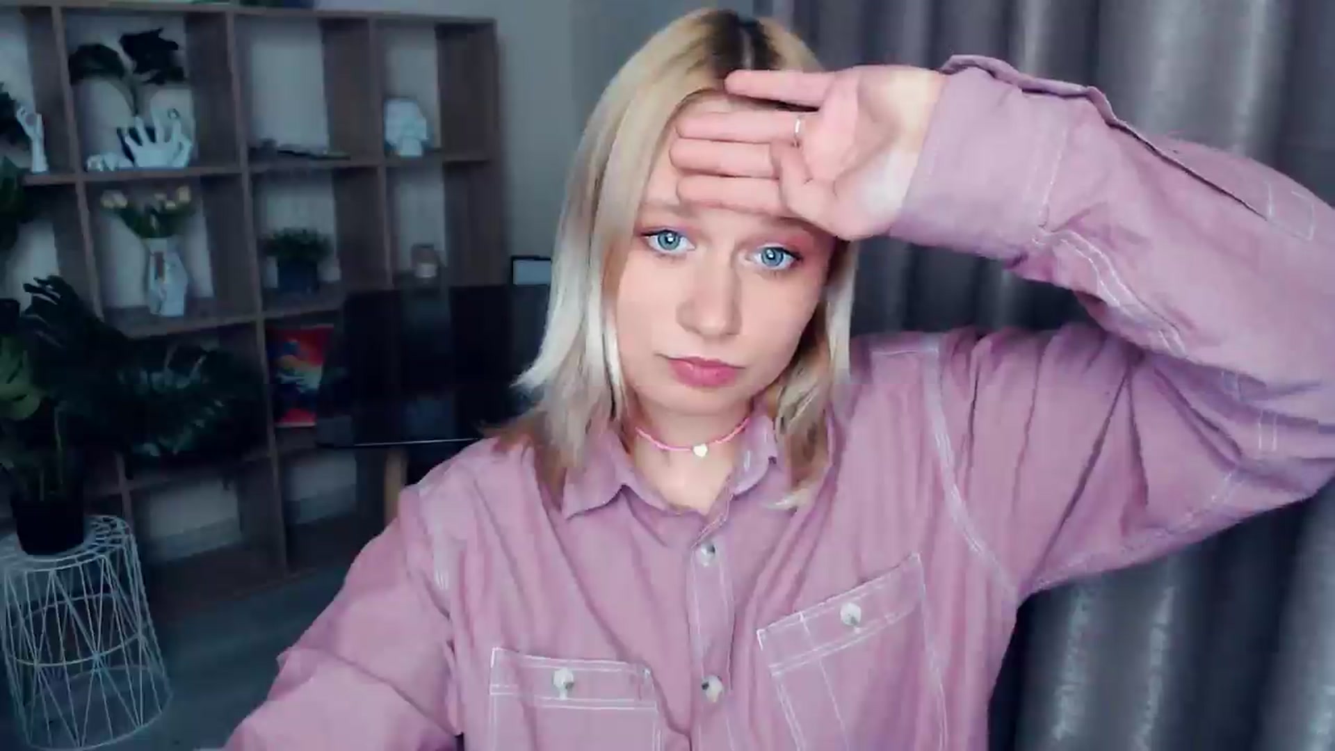 Gallery image thumbnail from Kukla_kolduna's myfreecams stream on, 05/17/2025, 18:32 image 7 of 20