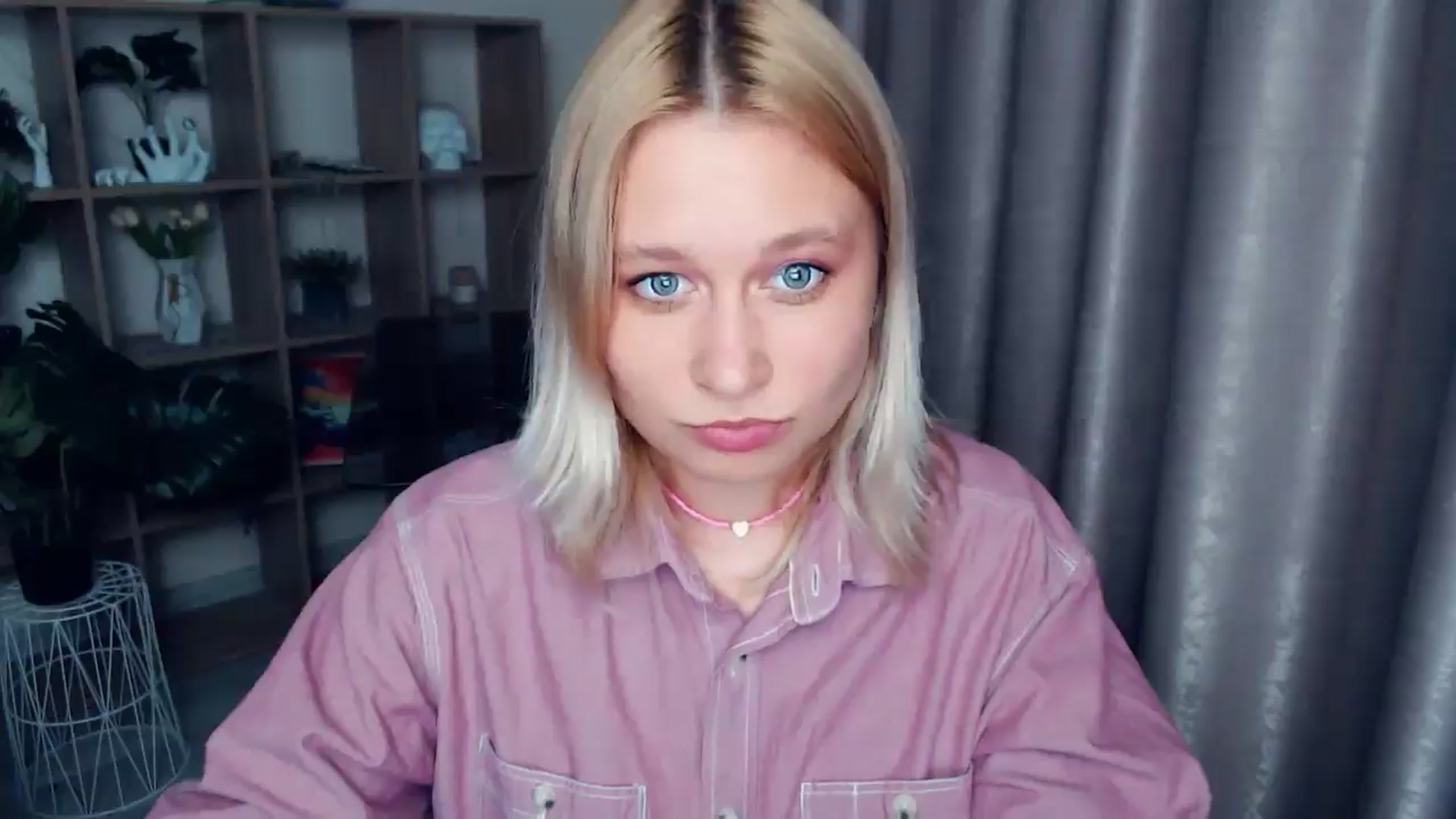 Gallery image thumbnail from Kukla_kolduna's myfreecams stream on, 05/17/2025, 18:32 image 17 of 20
