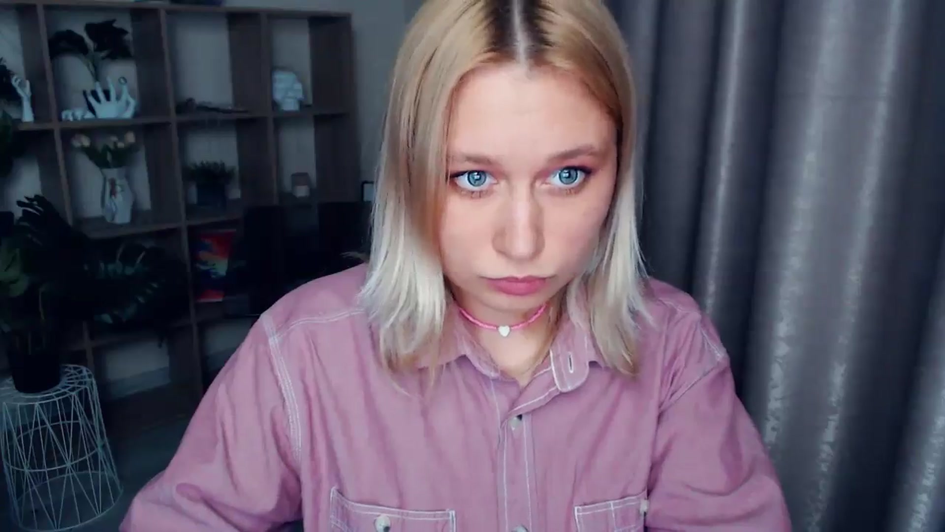 Gallery image thumbnail from Kukla_kolduna's myfreecams stream on, 05/17/2025, 18:32 image 19 of 20