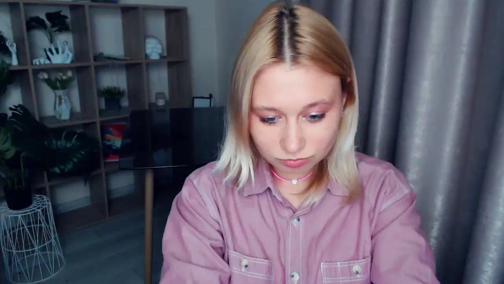 Gallery image thumbnail from Kukla_kolduna's myfreecams stream on, 05/17/2025, 18:32 image 12 of 20