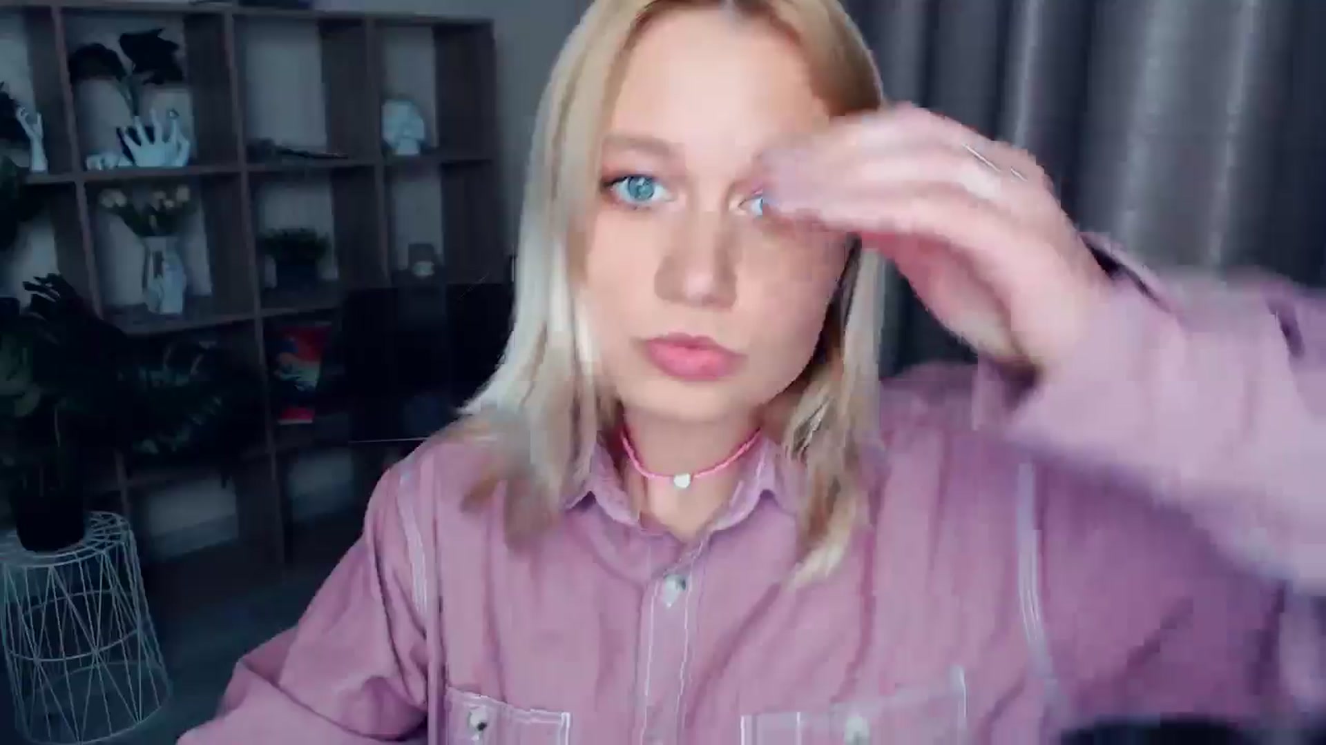 Gallery image thumbnail from Kukla_kolduna's myfreecams stream on, 05/17/2025, 18:32 image 6 of 20