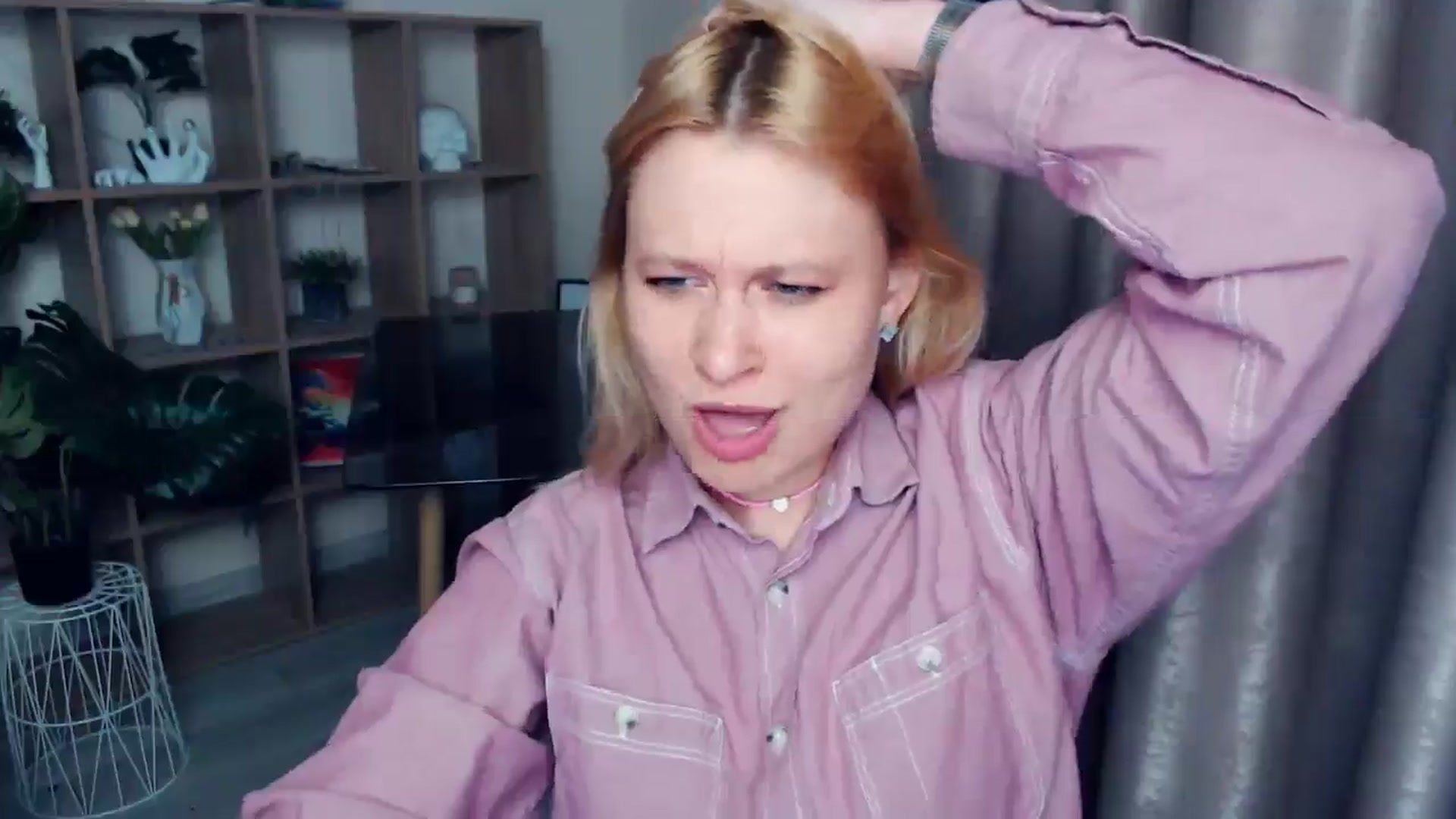 Gallery image thumbnail from Kukla_kolduna's myfreecams stream on, 05/17/2025, 18:32 image 9 of 20