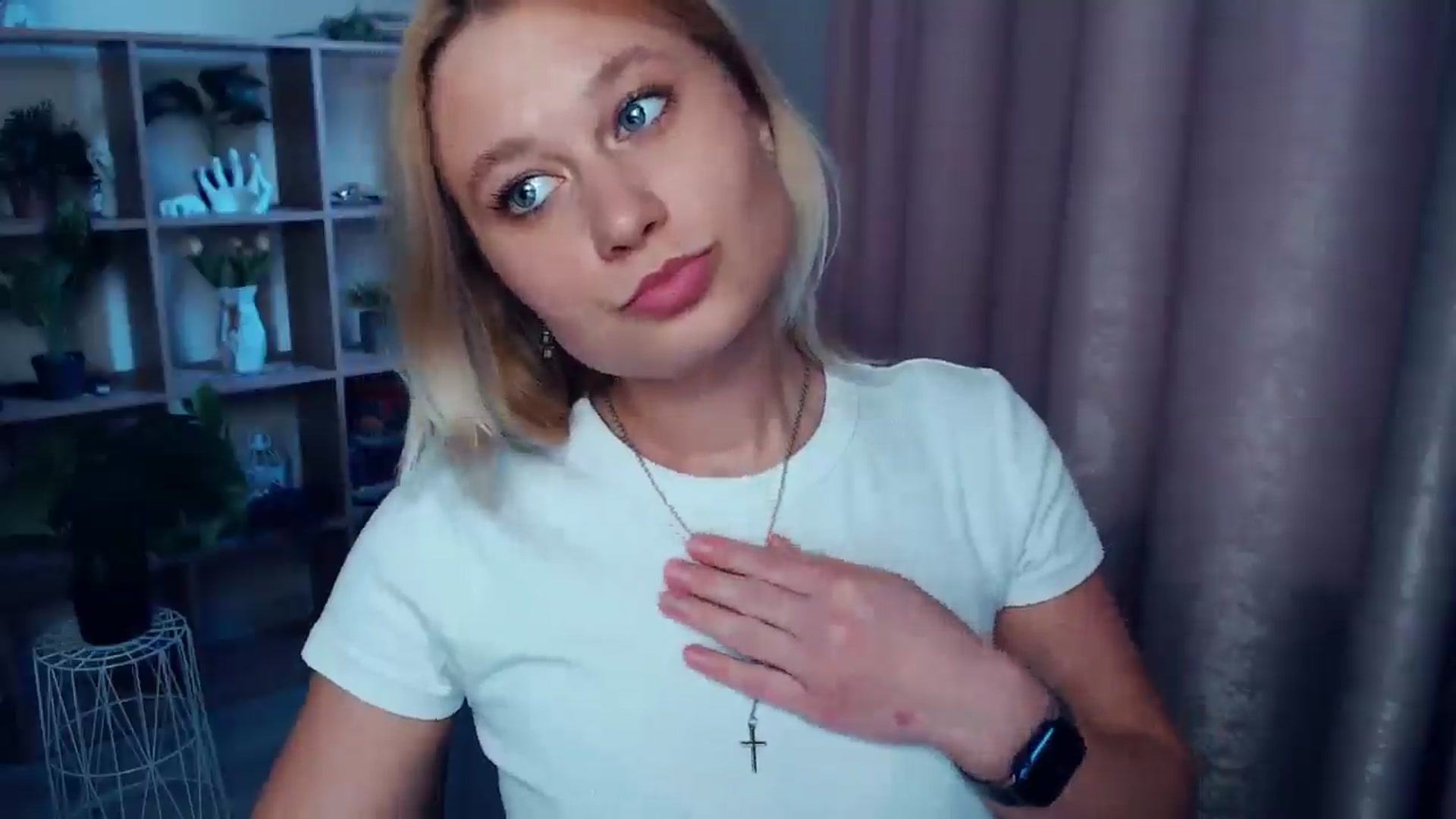 Gallery image thumbnail from Kukla_kolduna's myfreecams stream on, 05/18/2025, 18:11 image 12 of 20