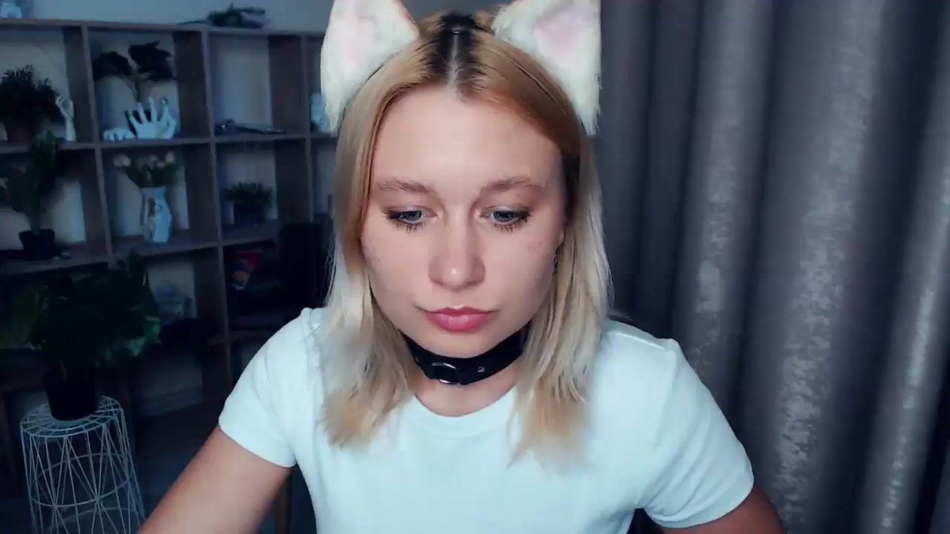 Gallery image thumbnail from Kukla_kolduna's myfreecams stream on, 05/18/2025, 18:11 image 18 of 20