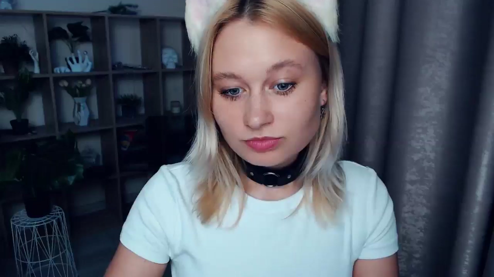 Gallery image thumbnail from Kukla_kolduna's myfreecams stream on, 05/18/2025, 18:11 image 19 of 20