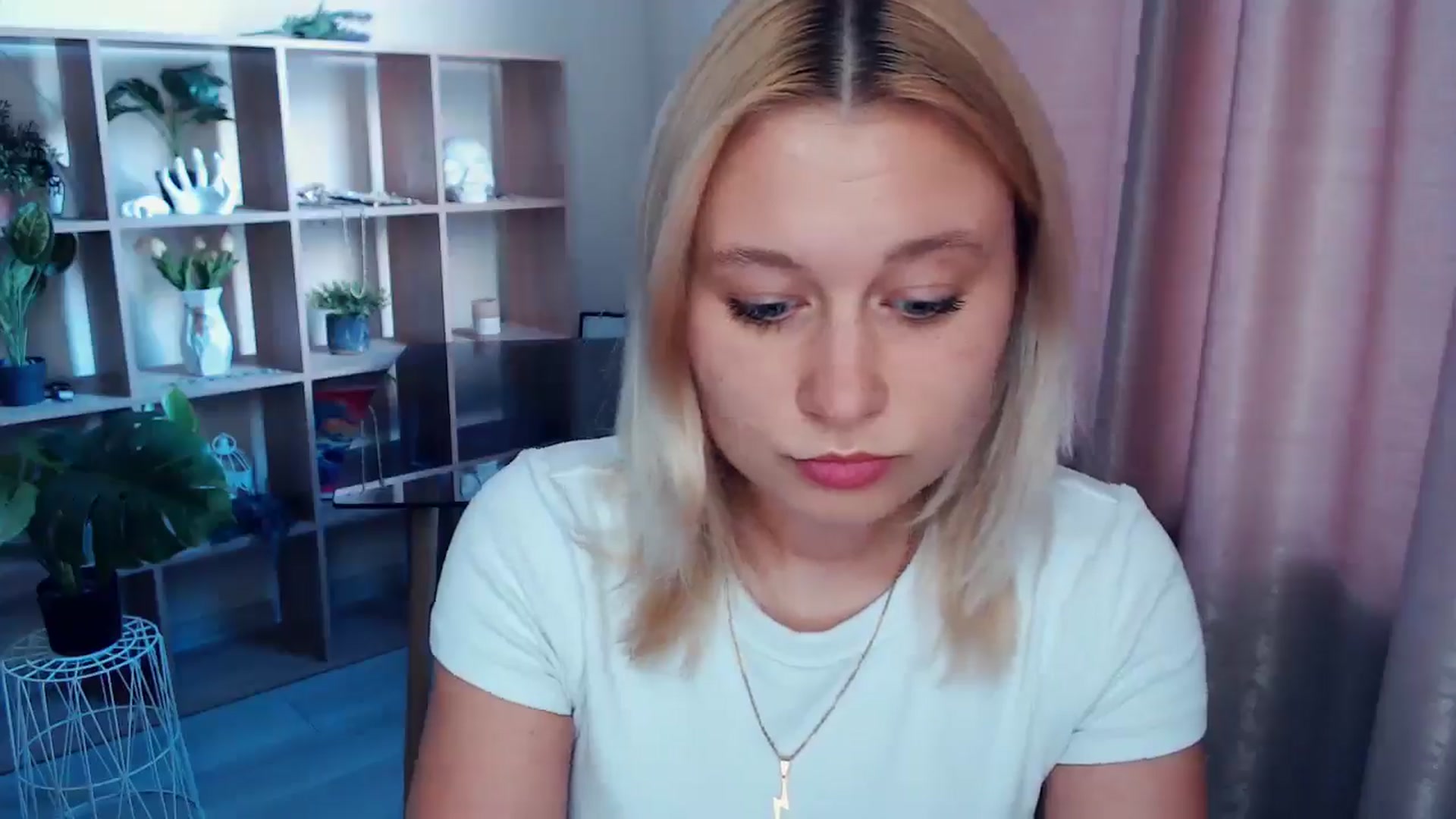 Gallery image thumbnail from Kukla_kolduna's myfreecams stream on, 05/21/2025, 16:34 image 11 of 20